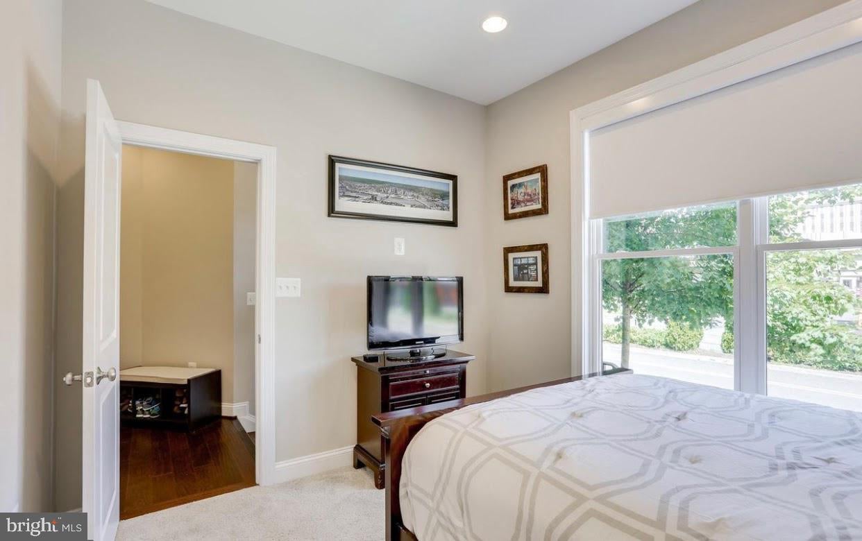 2810 11TH STREET S T001