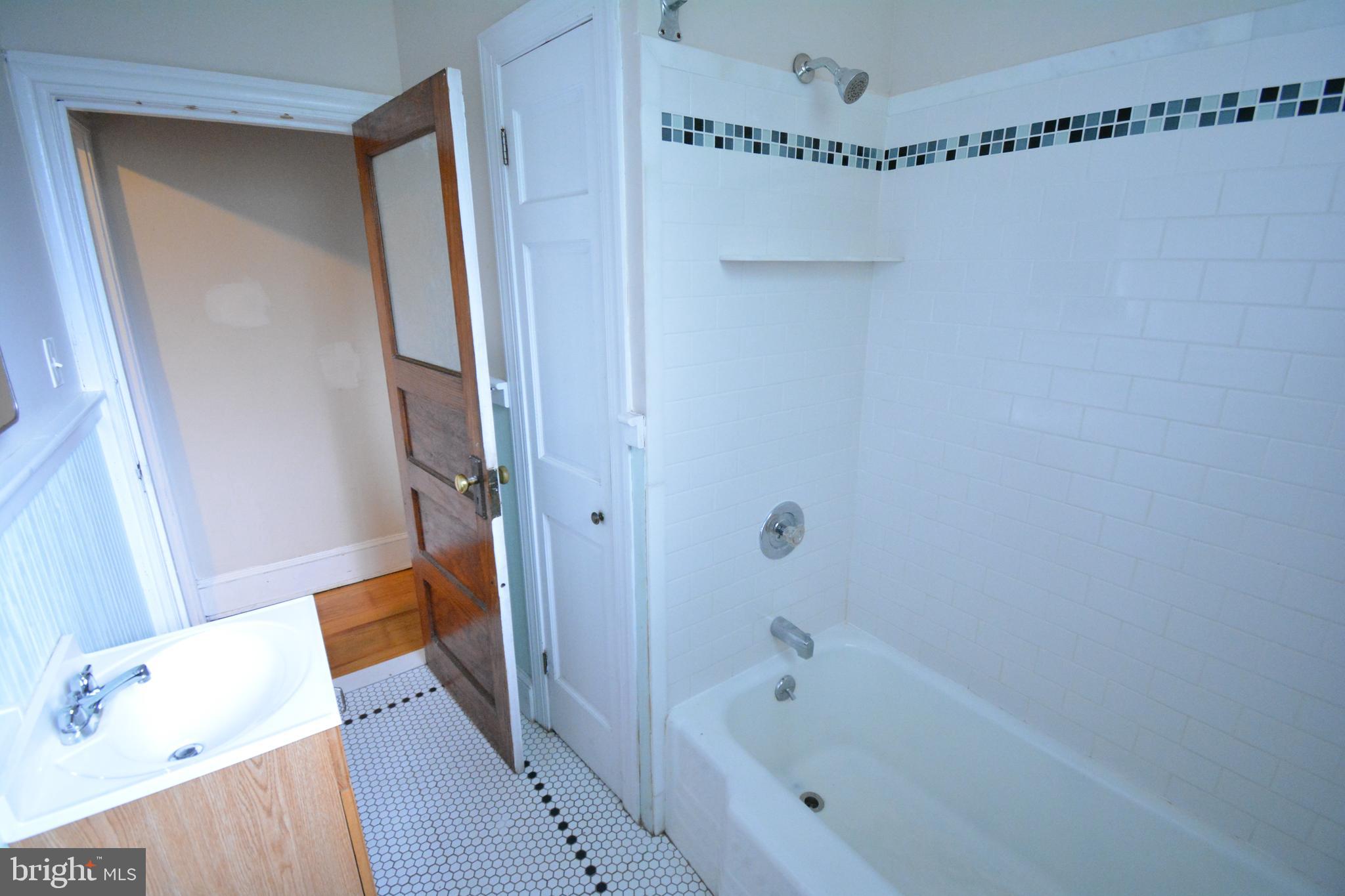 GERMANTOWN - Residential Lease