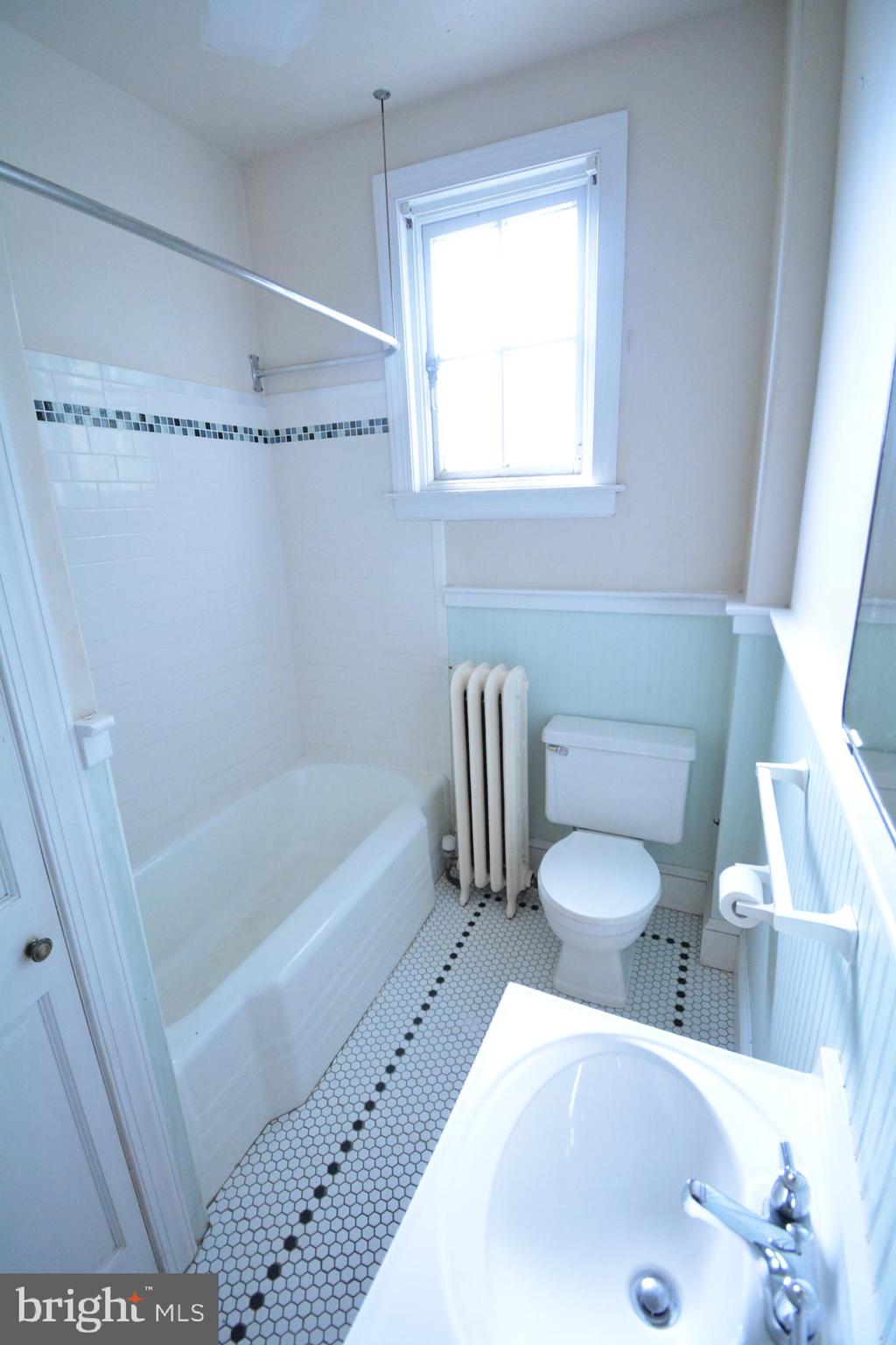 GERMANTOWN - Residential Lease