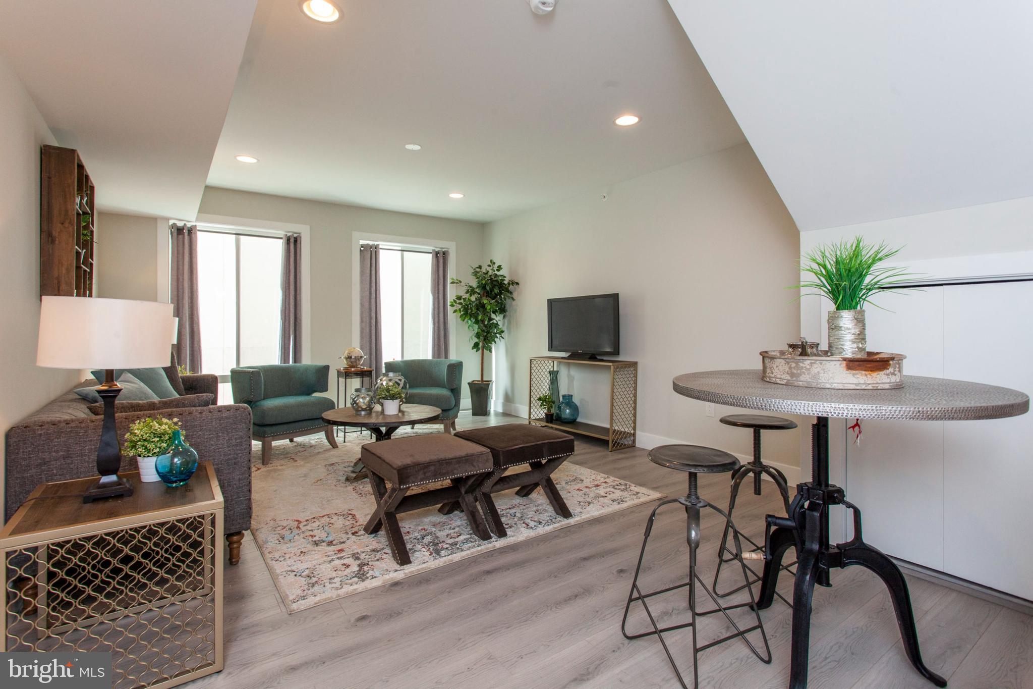 FRANCISVILLE - Commercial Sale