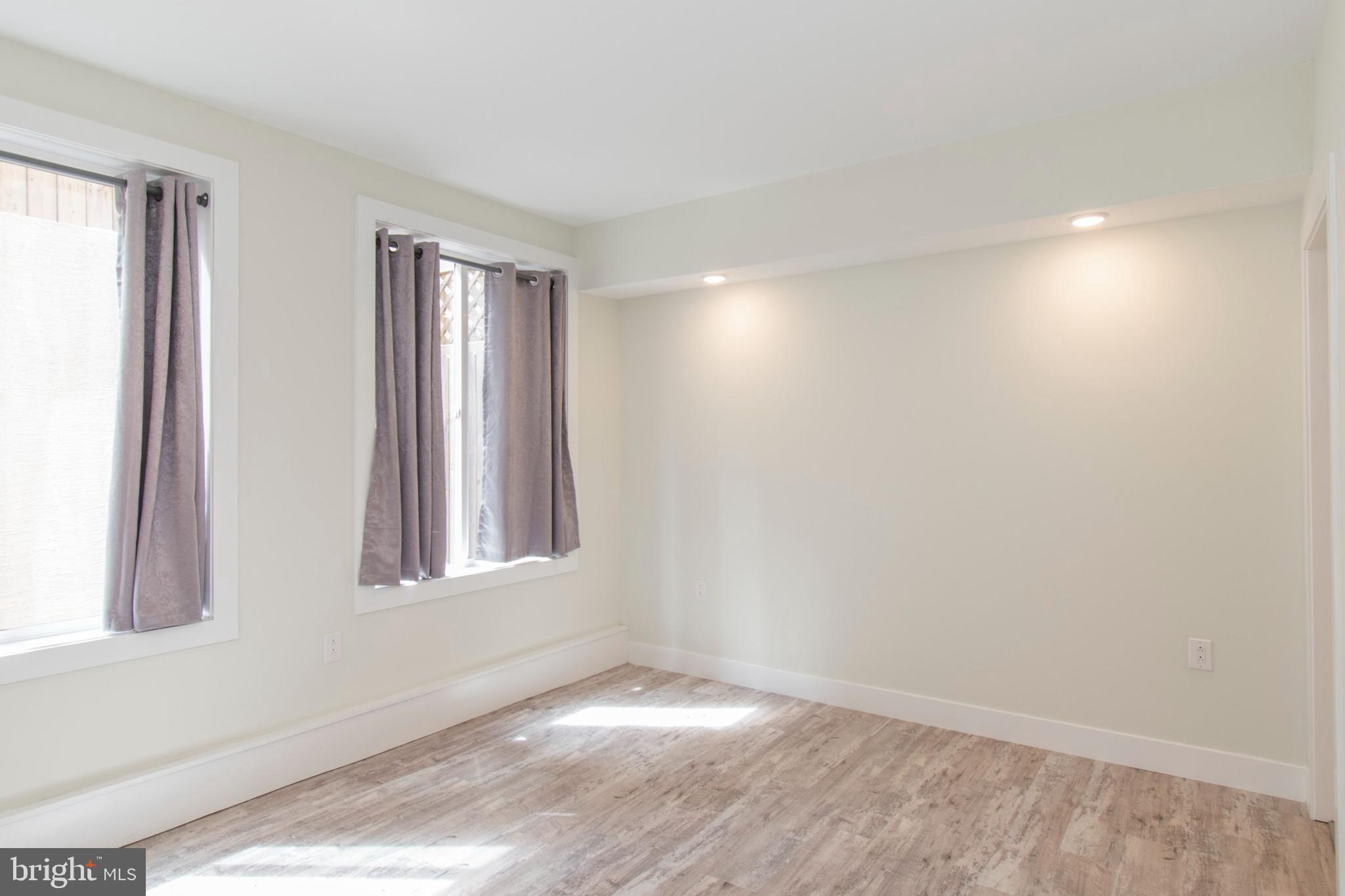 FRANCISVILLE - Commercial Sale