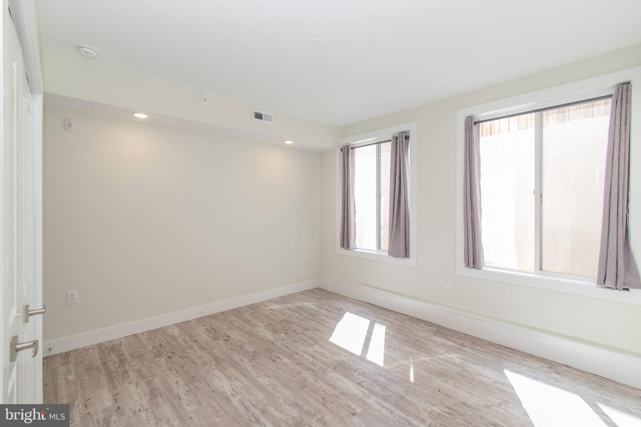 FRANCISVILLE - Commercial Sale