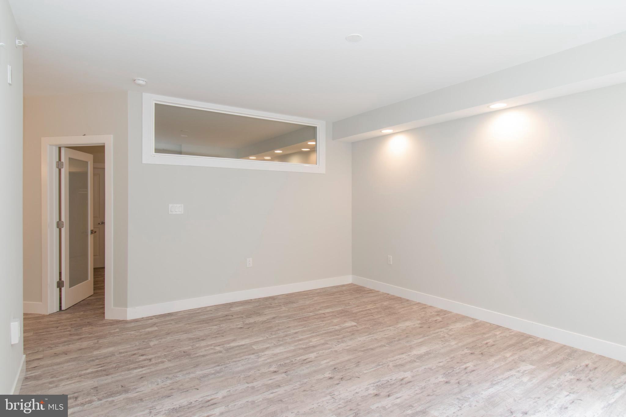 FRANCISVILLE - Commercial Sale