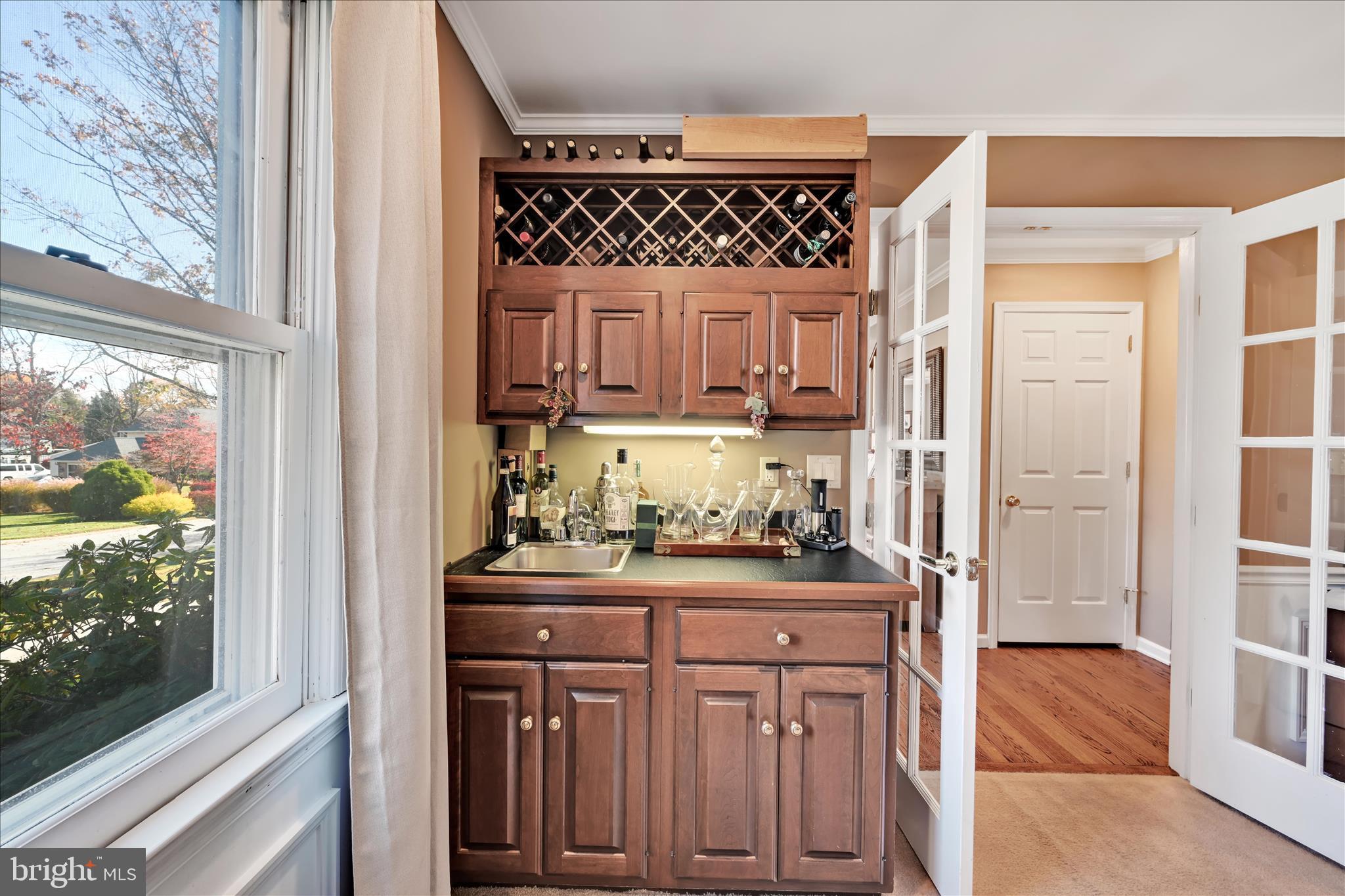 WHITE CHIMNEYS - Residential