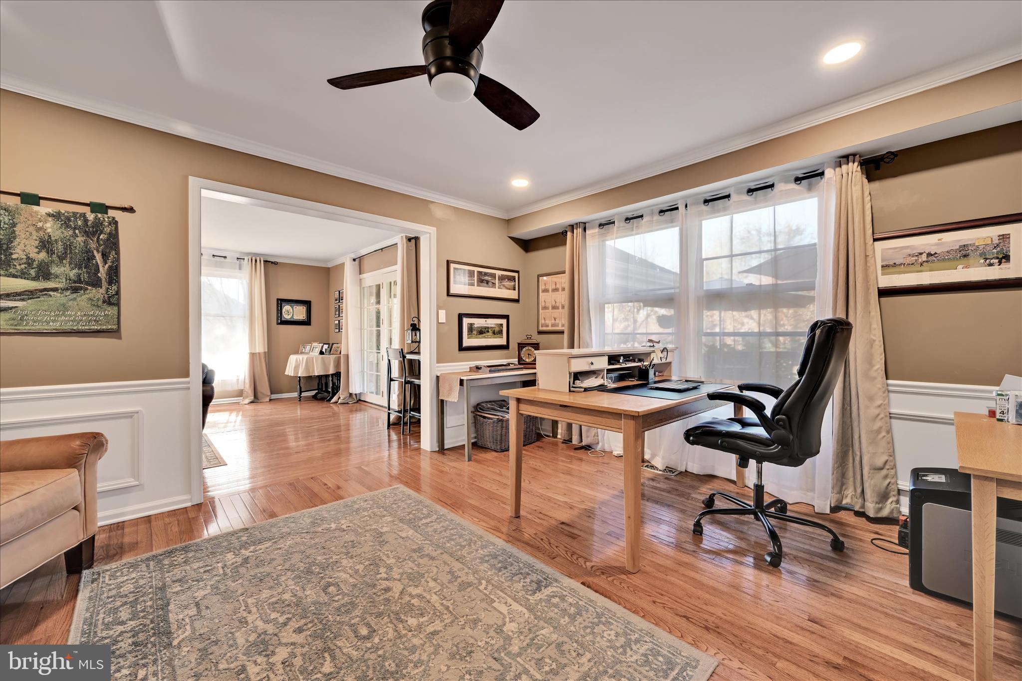 WHITE CHIMNEYS - Residential