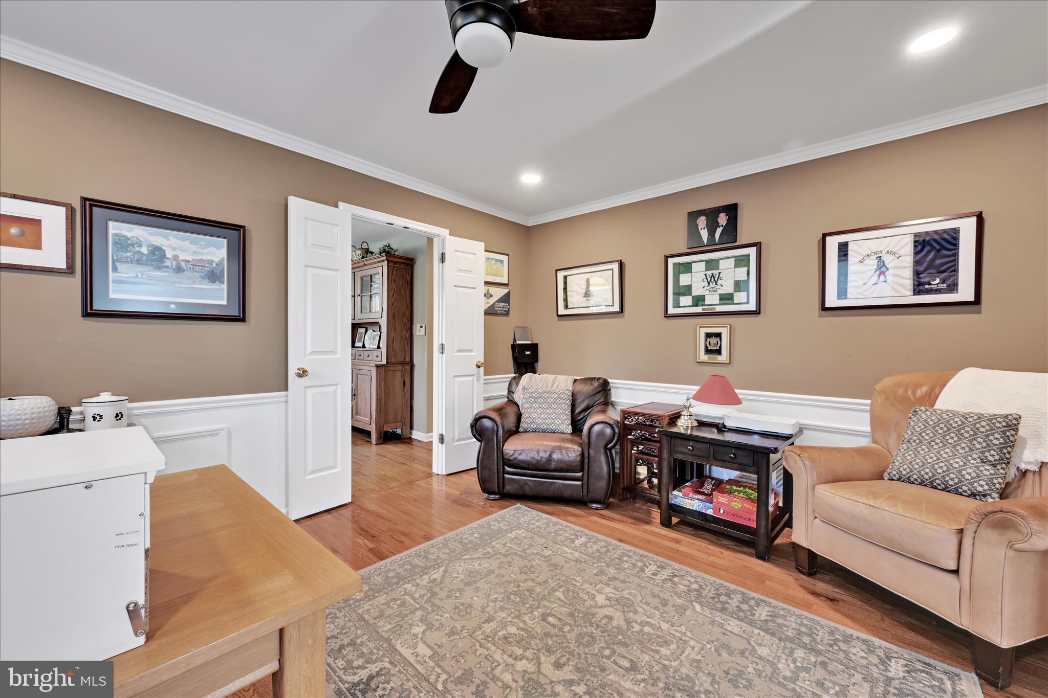 WHITE CHIMNEYS - Residential