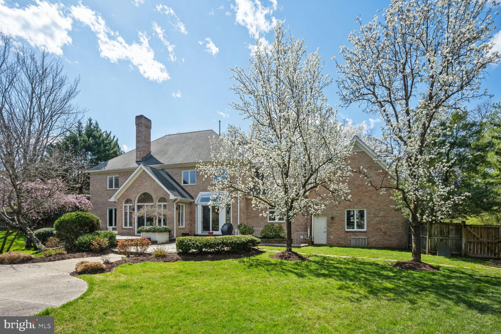 KENTSDALE ESTATES - Residential