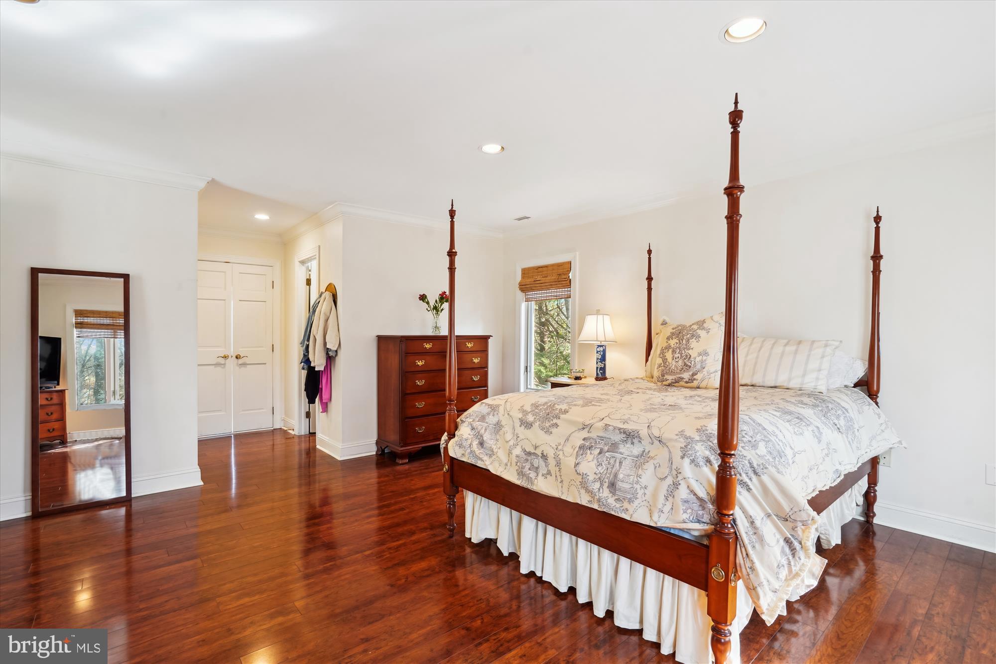 KENTSDALE ESTATES - Residential