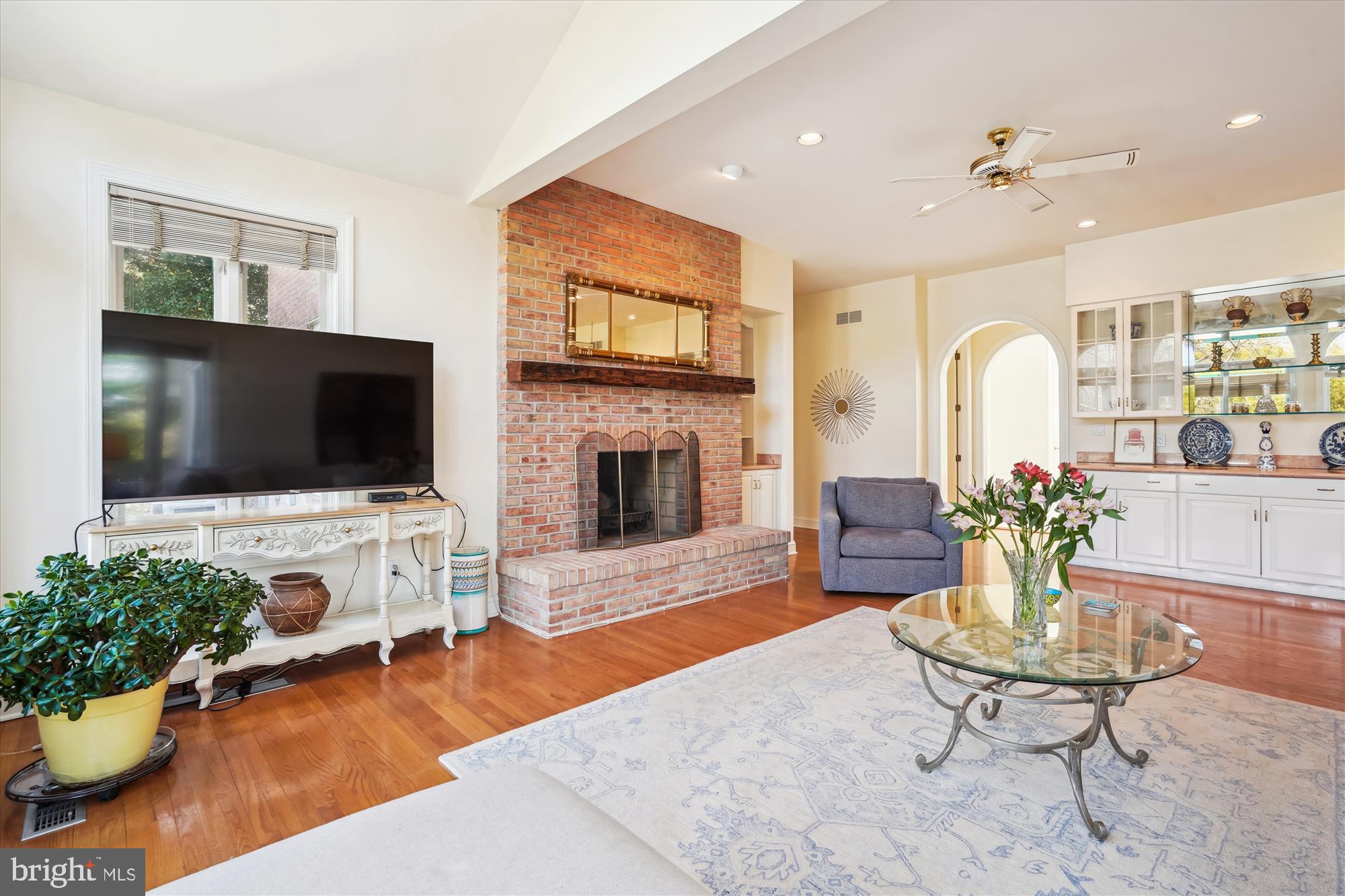 KENTSDALE ESTATES - Residential