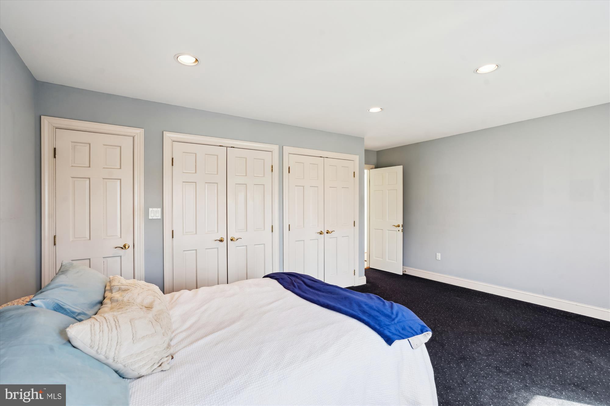 KENTSDALE ESTATES - Residential