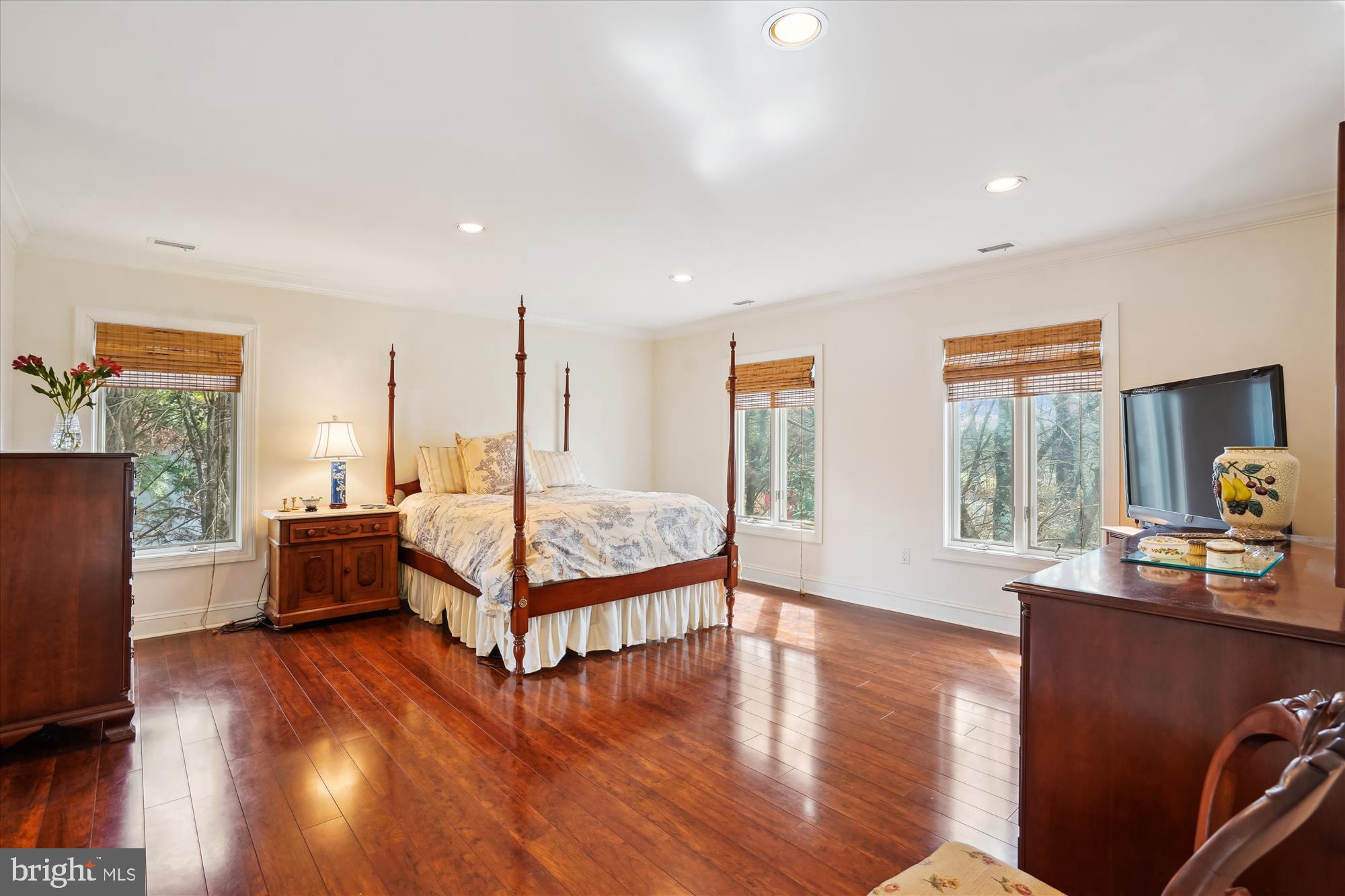 KENTSDALE ESTATES - Residential