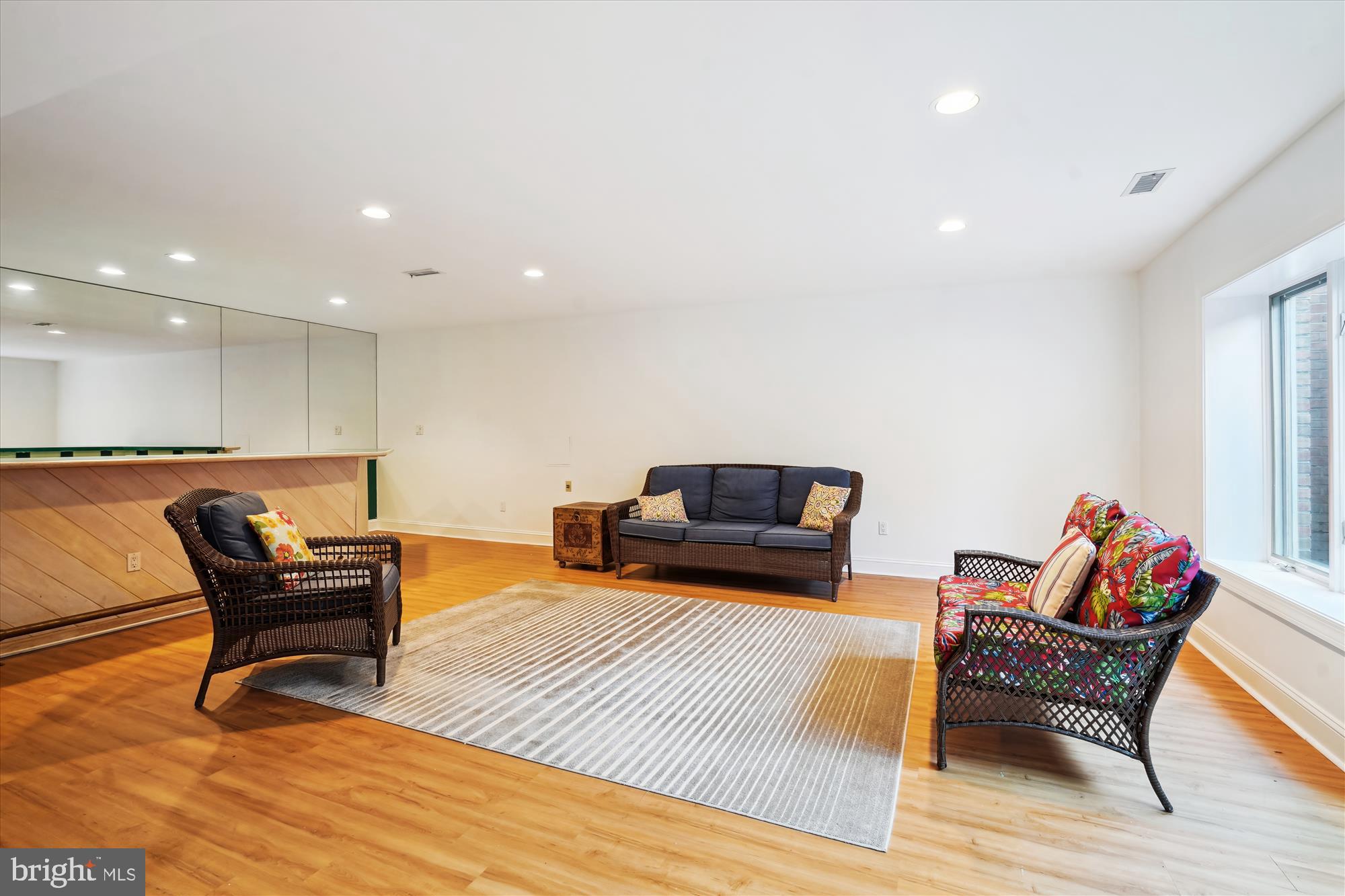 KENTSDALE ESTATES - Residential