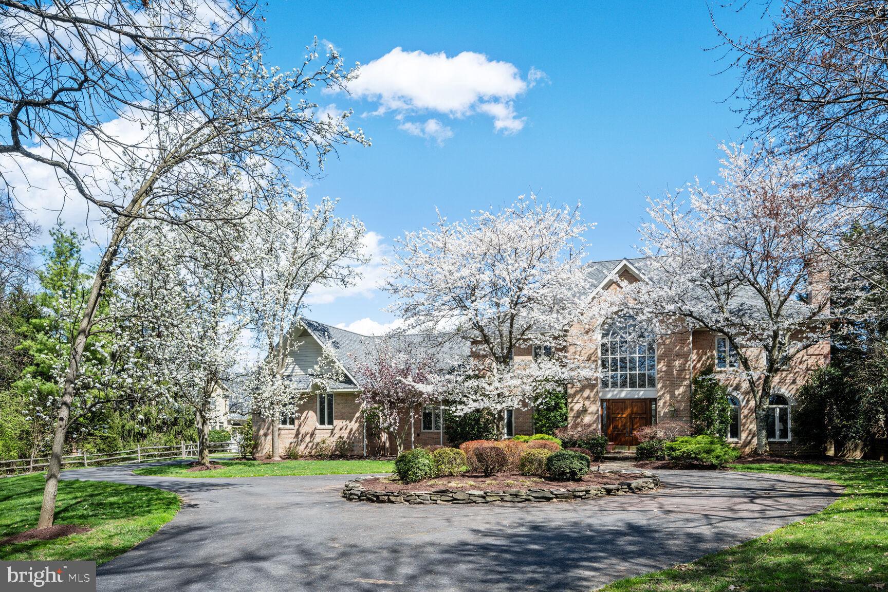 KENTSDALE ESTATES - Residential