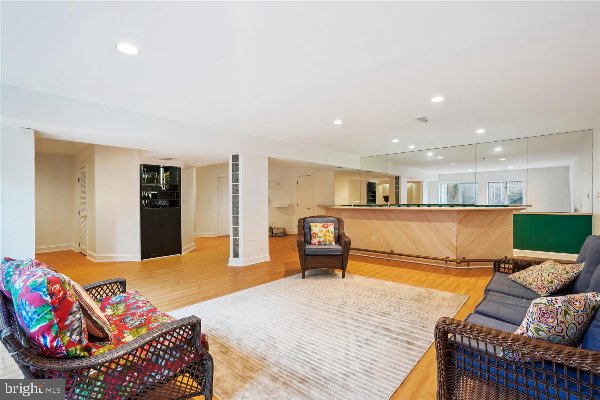 KENTSDALE ESTATES - Residential