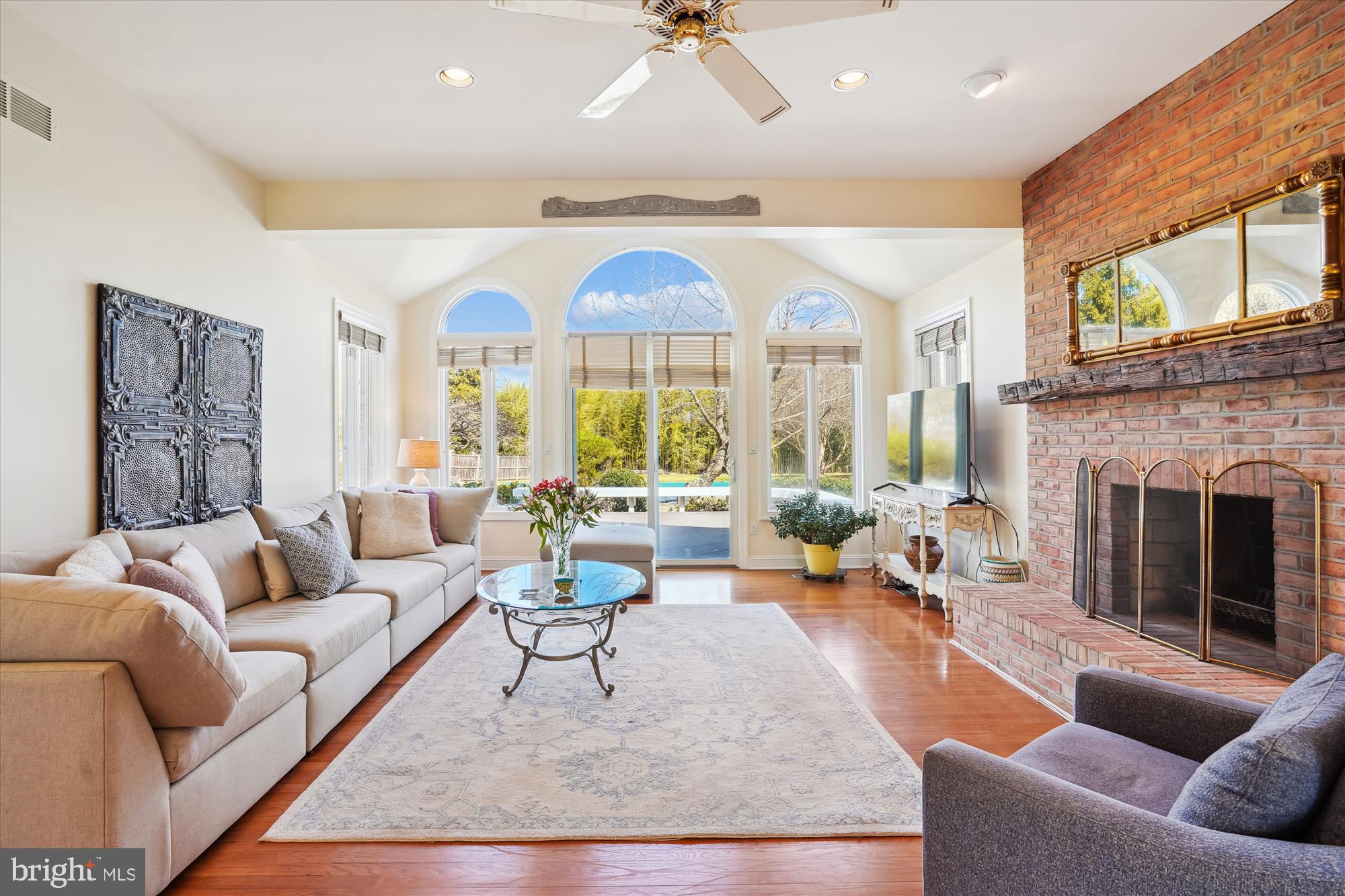 KENTSDALE ESTATES - Residential