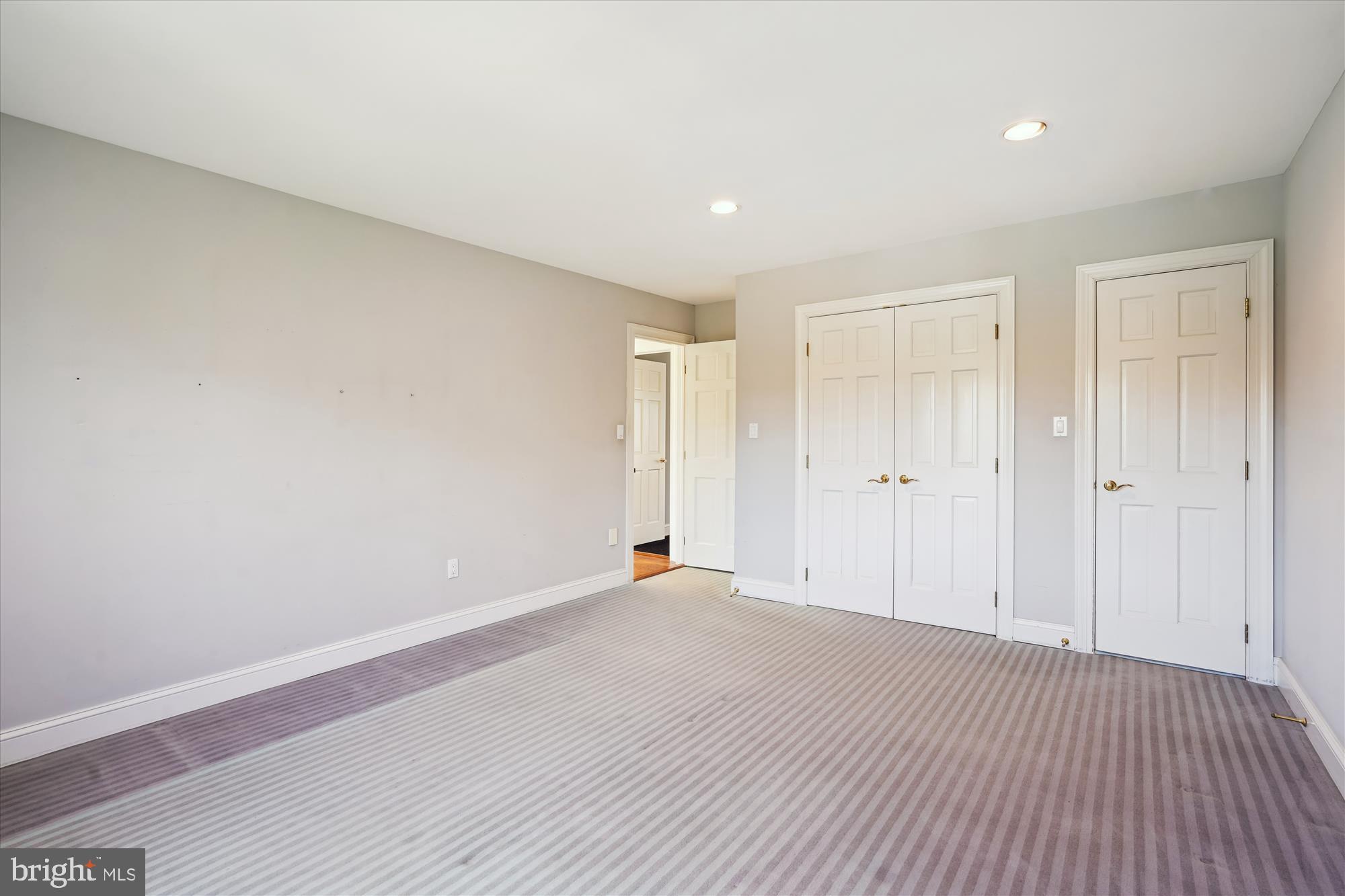 KENTSDALE ESTATES - Residential