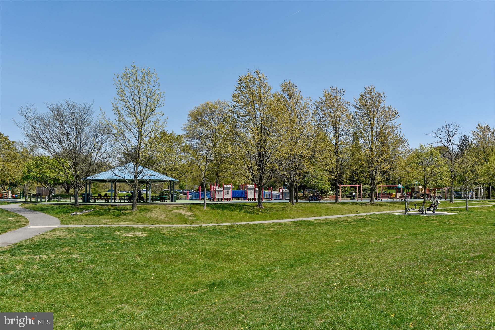 KENTSDALE ESTATES - Residential