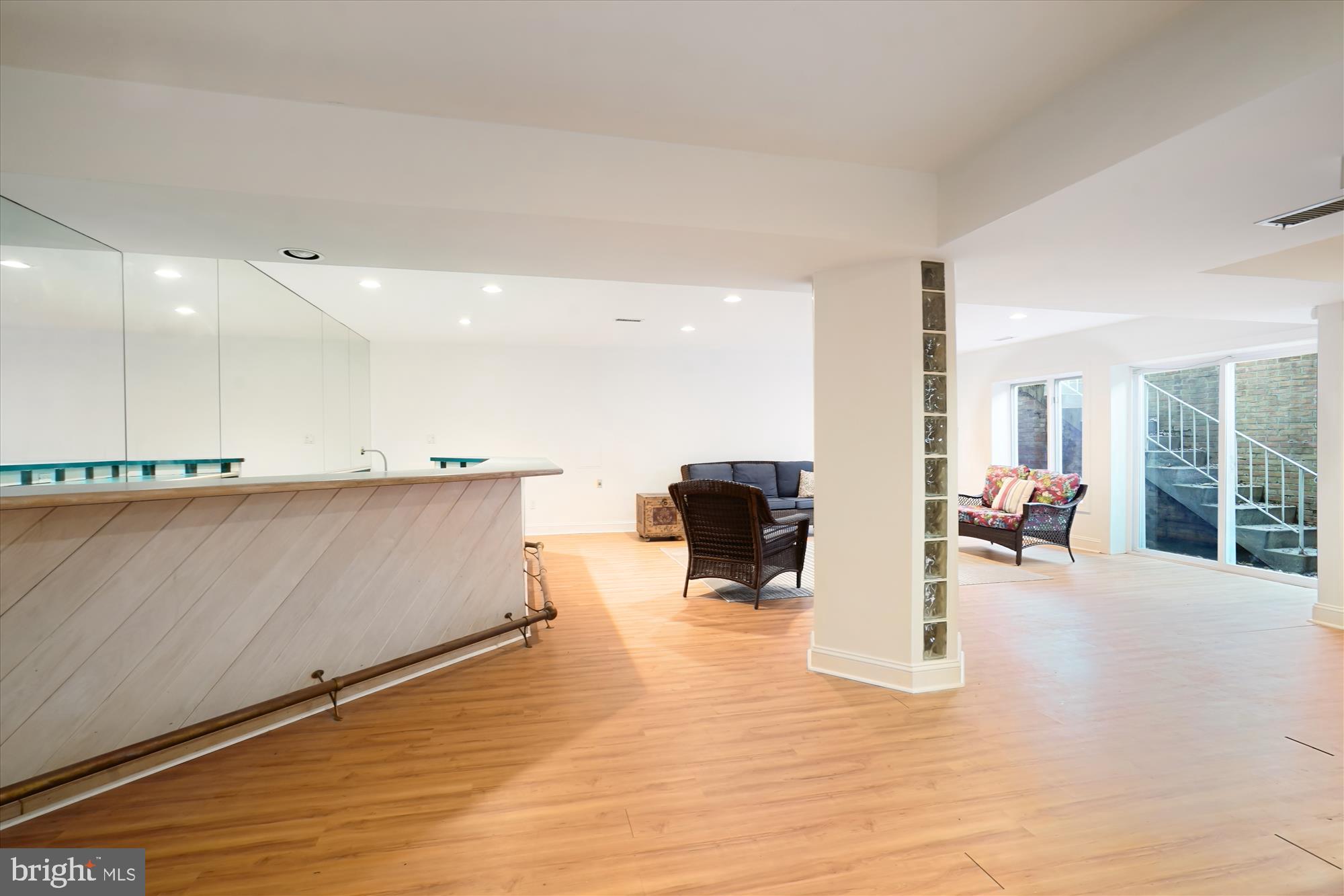 KENTSDALE ESTATES - Residential