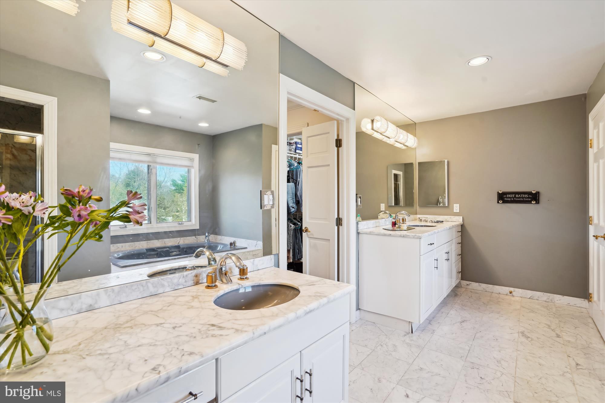 KENTSDALE ESTATES - Residential