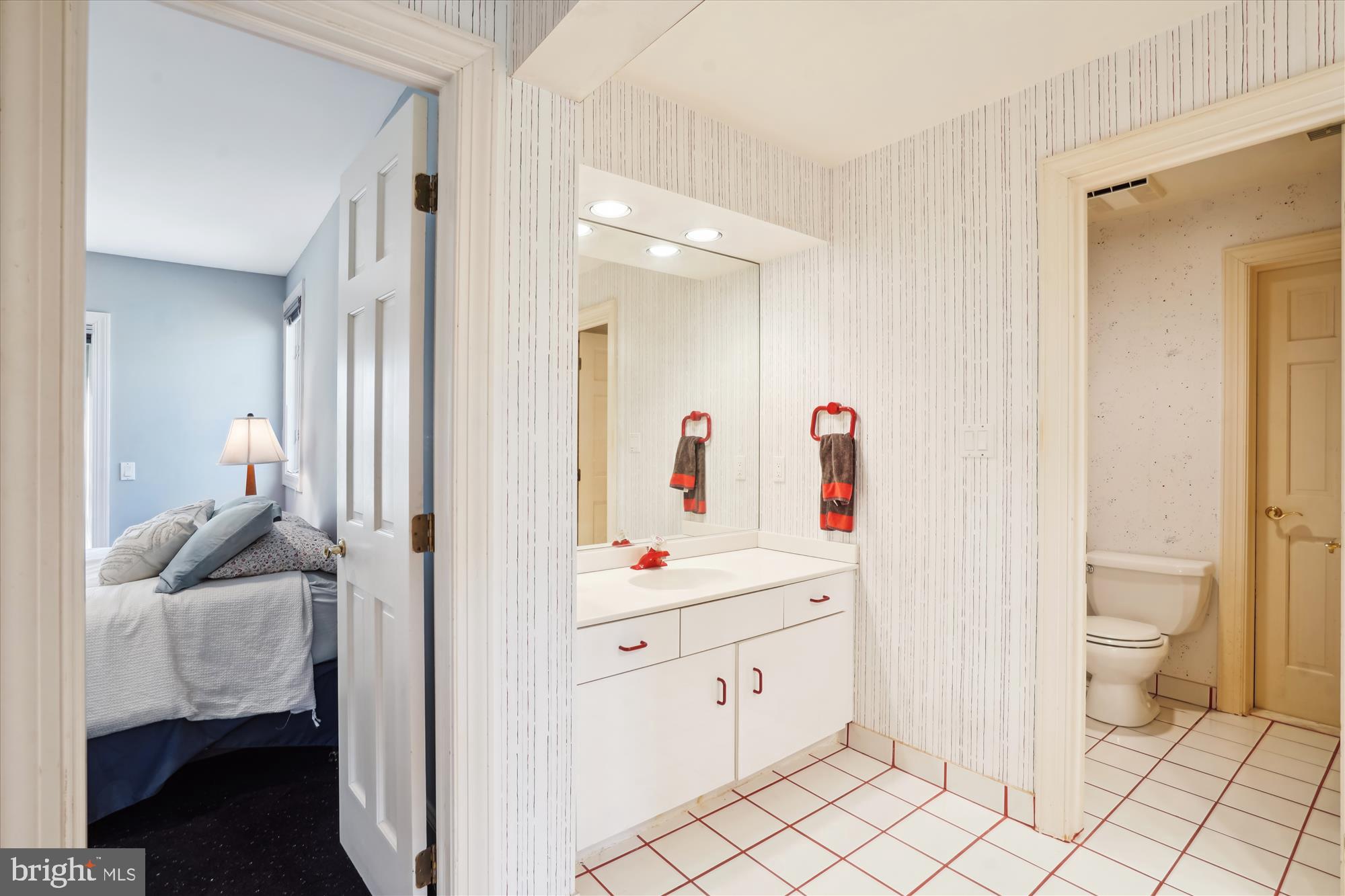 KENTSDALE ESTATES - Residential