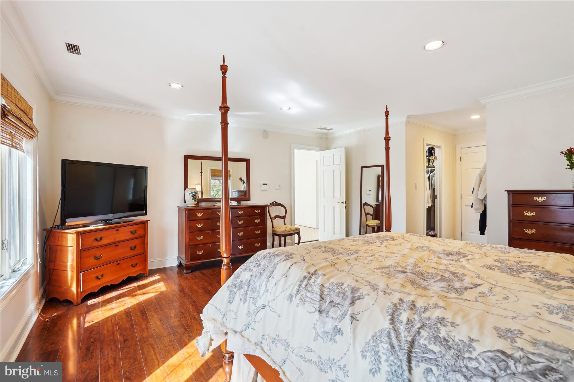 KENTSDALE ESTATES - Residential