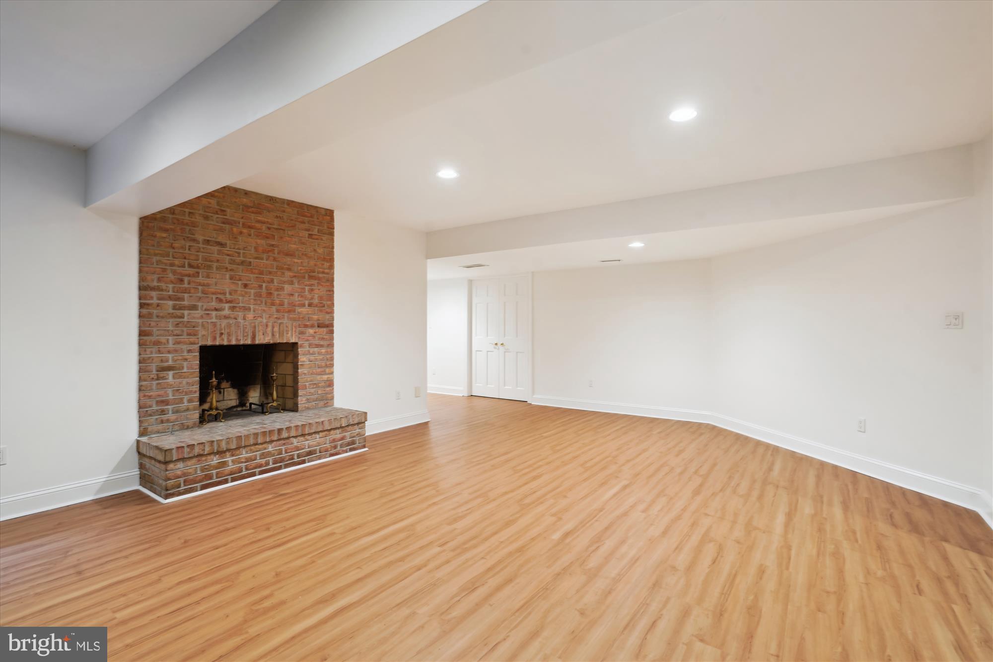 KENTSDALE ESTATES - Residential