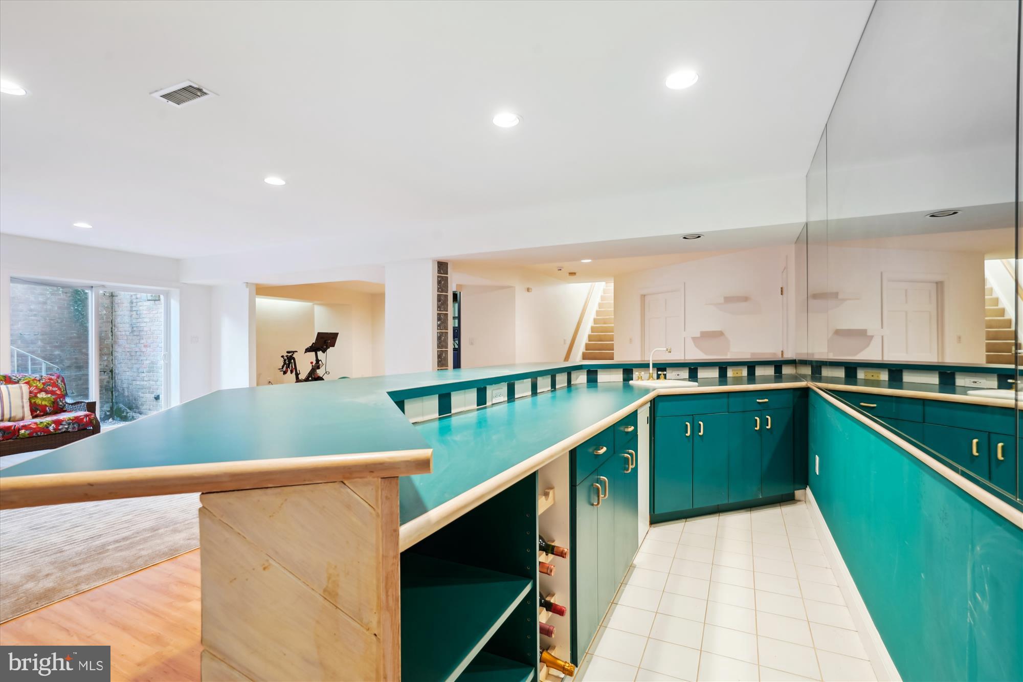 KENTSDALE ESTATES - Residential