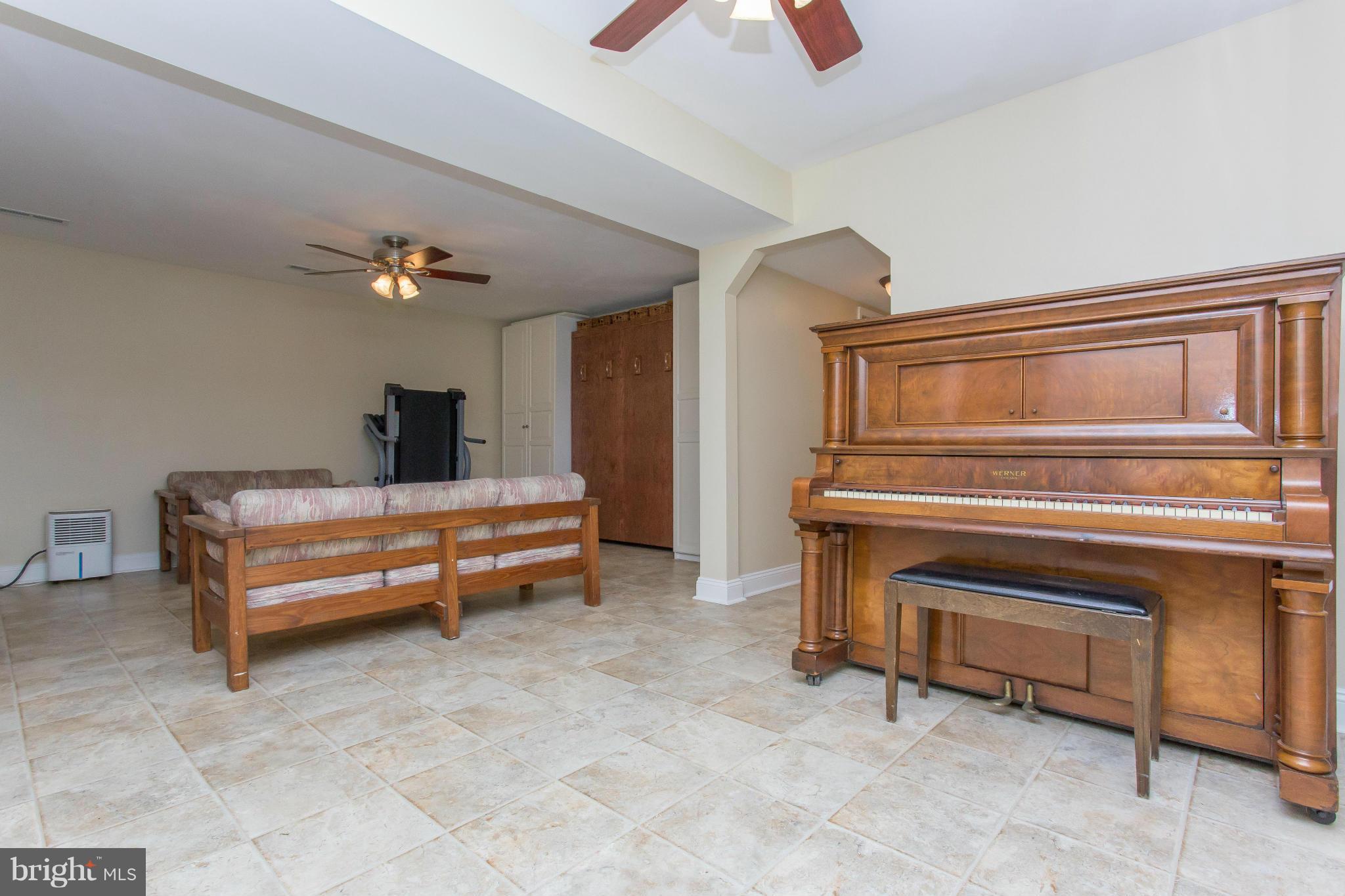 HOLLEYBROOKE - Residential