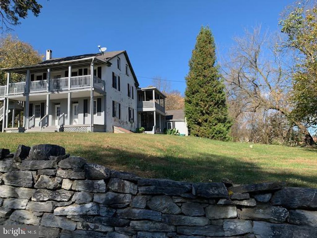 Photo of 1250 - Apt. E New Danville Pike, LANCASTER, PA 17603 (MLS # PALA2080342)