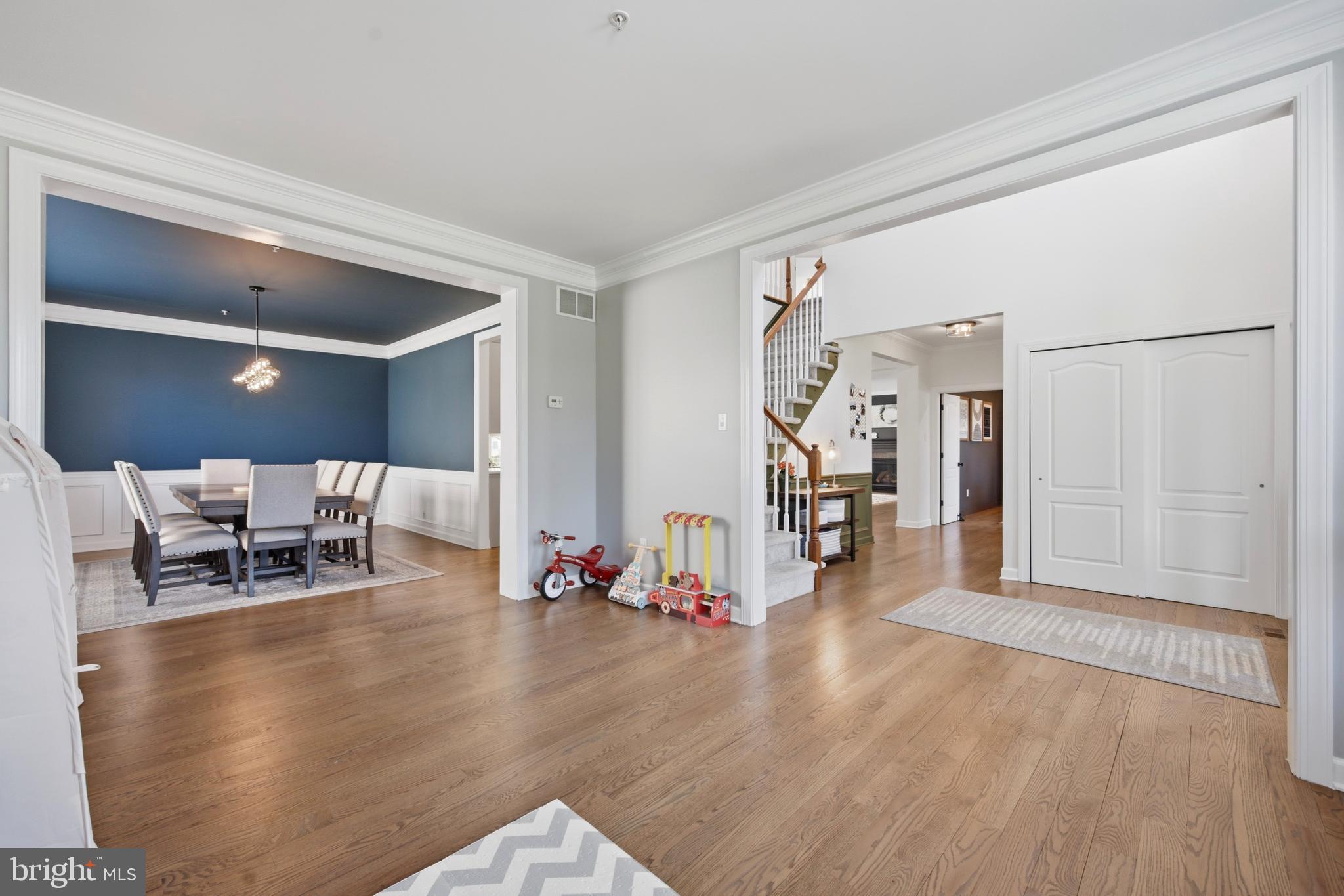 WINDSOR SQUARE - Residential