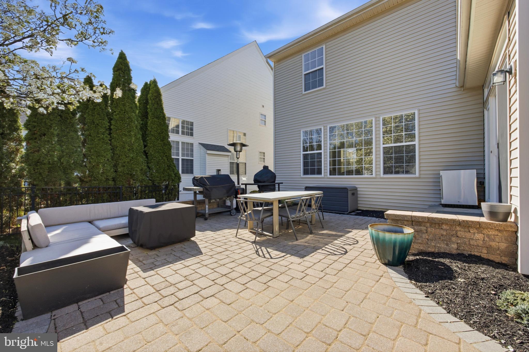 WINDSOR SQUARE - Residential