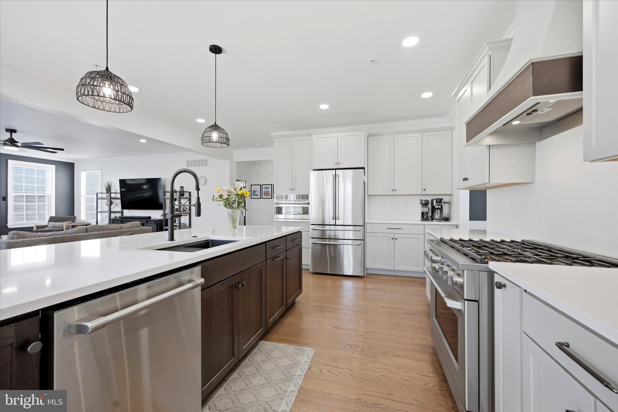 WINDSOR SQUARE - Residential