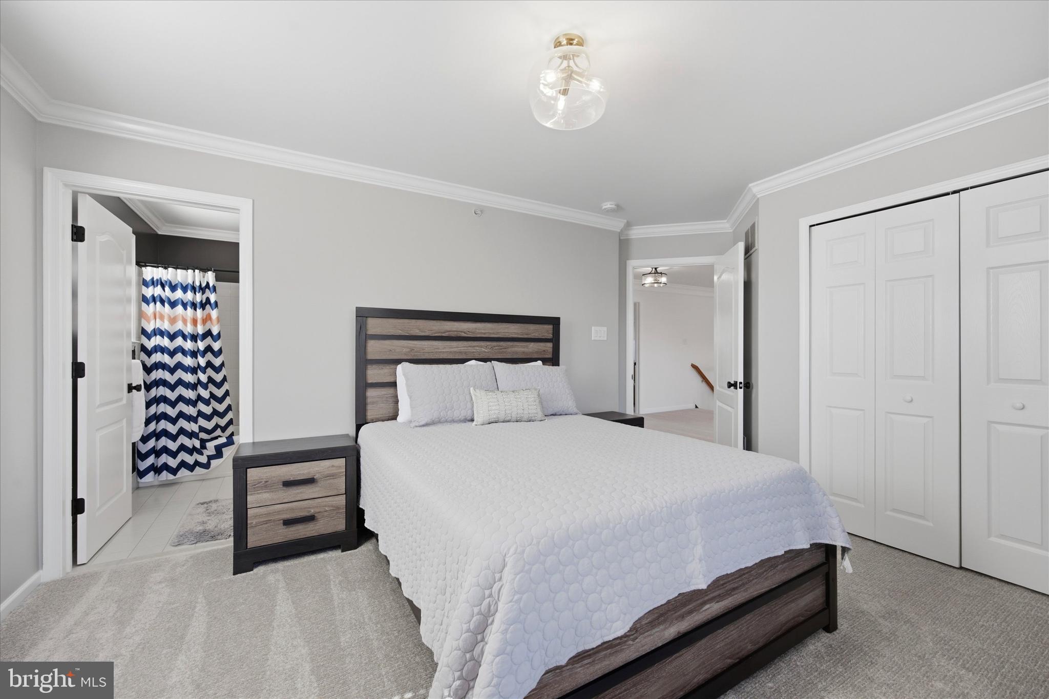 WINDSOR SQUARE - Residential