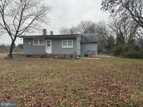 Photo of 139 Cedar Street, HAMMONTON, NJ 08037 (MLS # NJCD2107634)