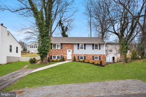 712 FAIRWAY DRIVE ANNAPOLIS MD 21409