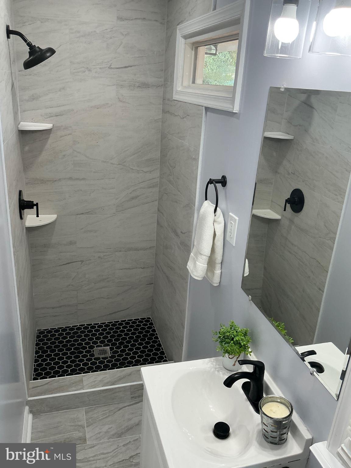 ANNAPOLIS - Residential