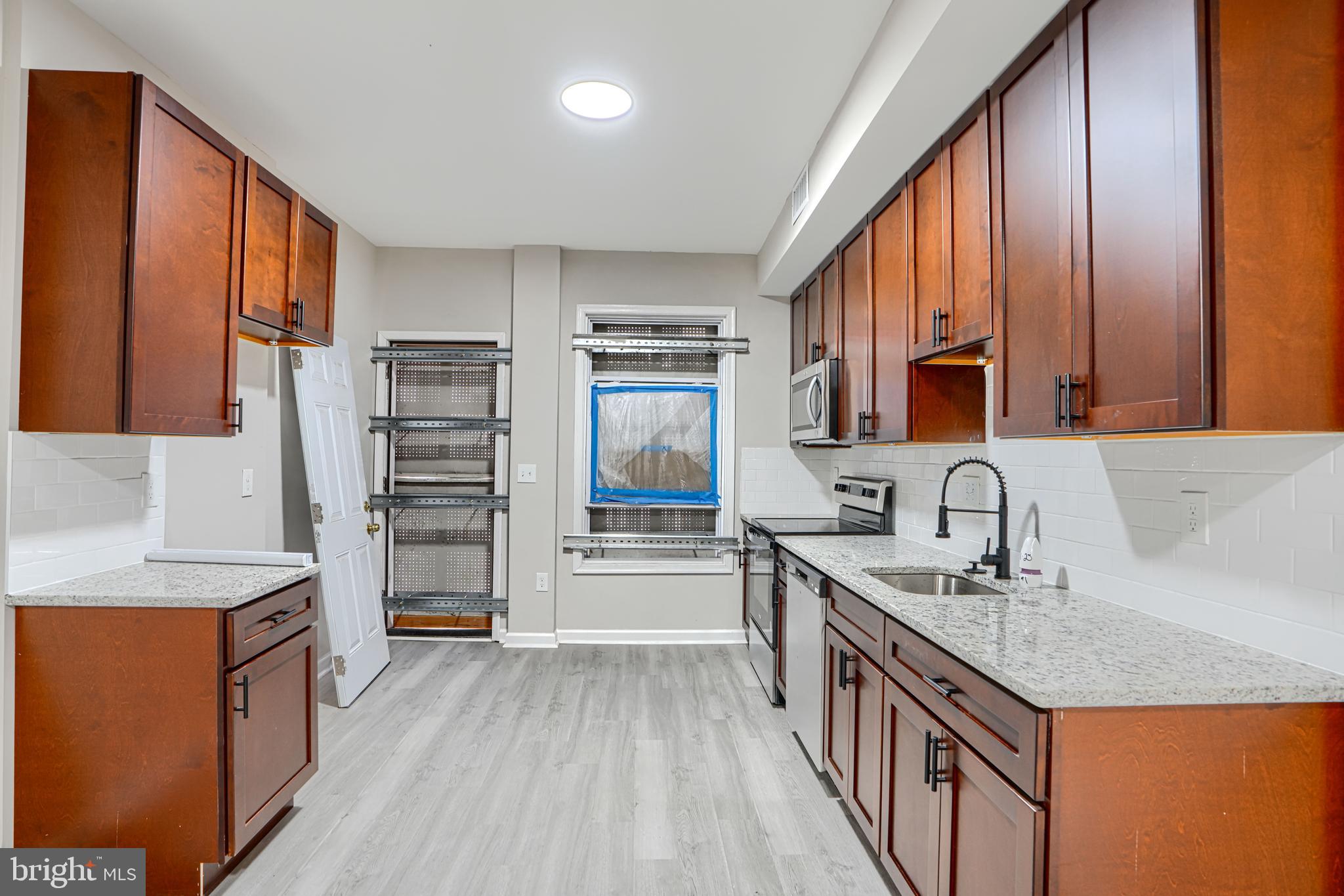 MADISON EASTEND - Residential