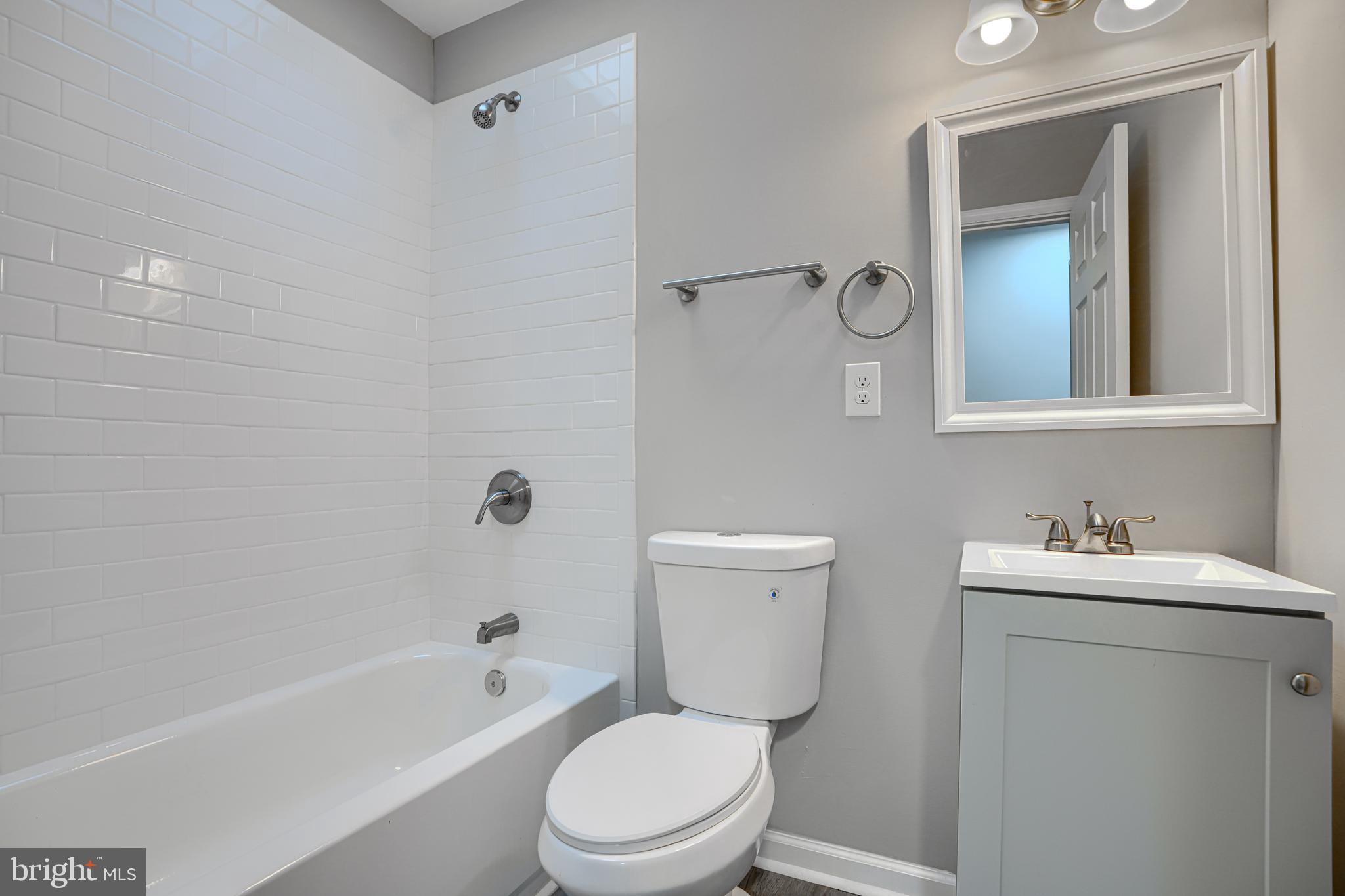 MADISON EASTEND - Residential