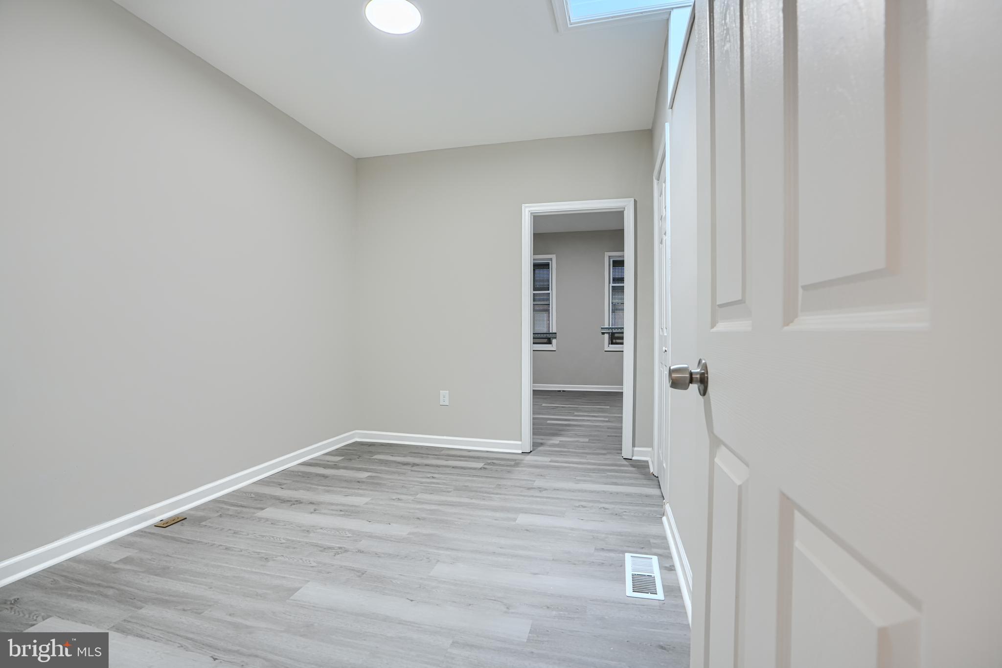 MADISON EASTEND - Residential