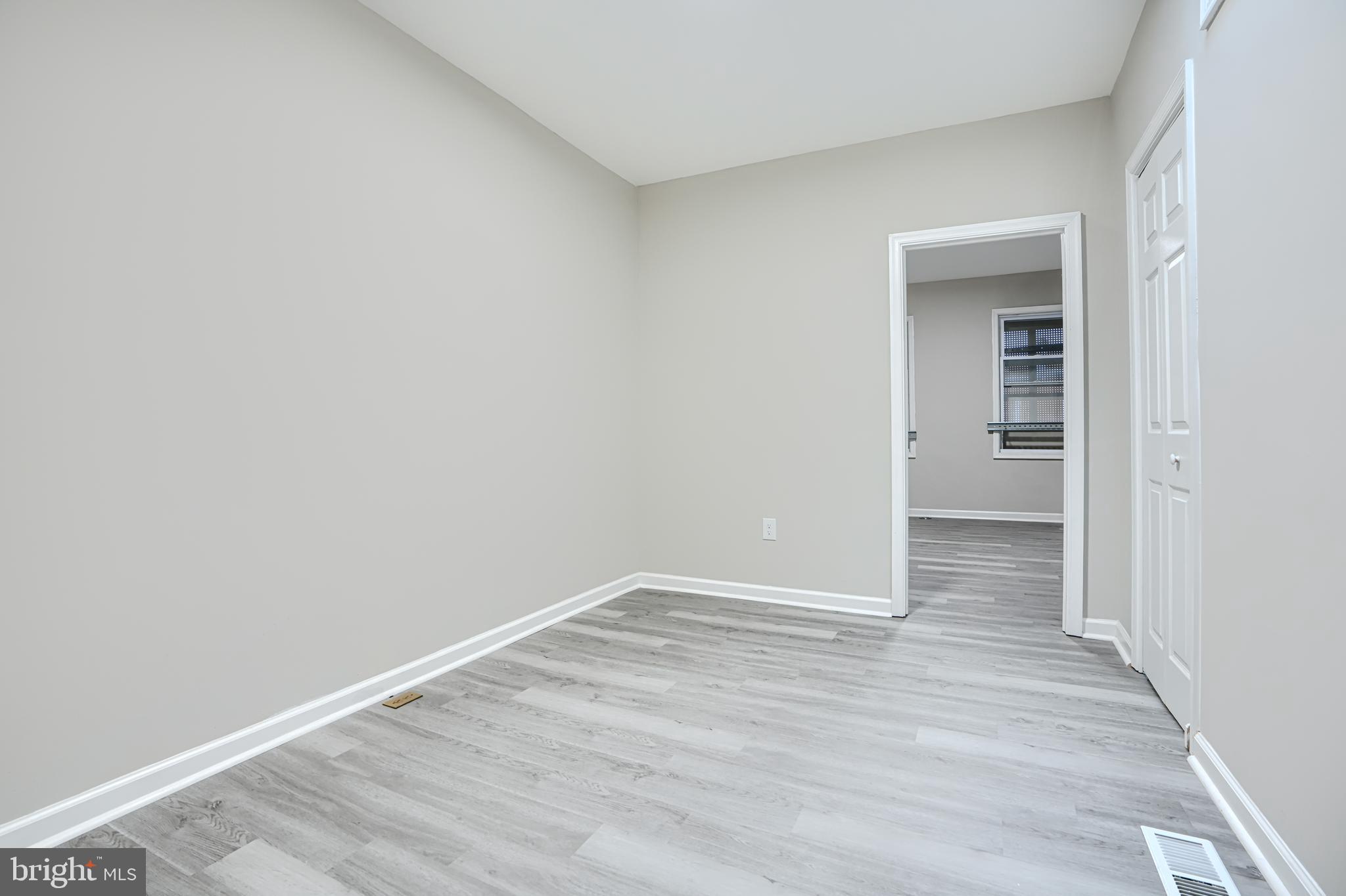 MADISON EASTEND - Residential