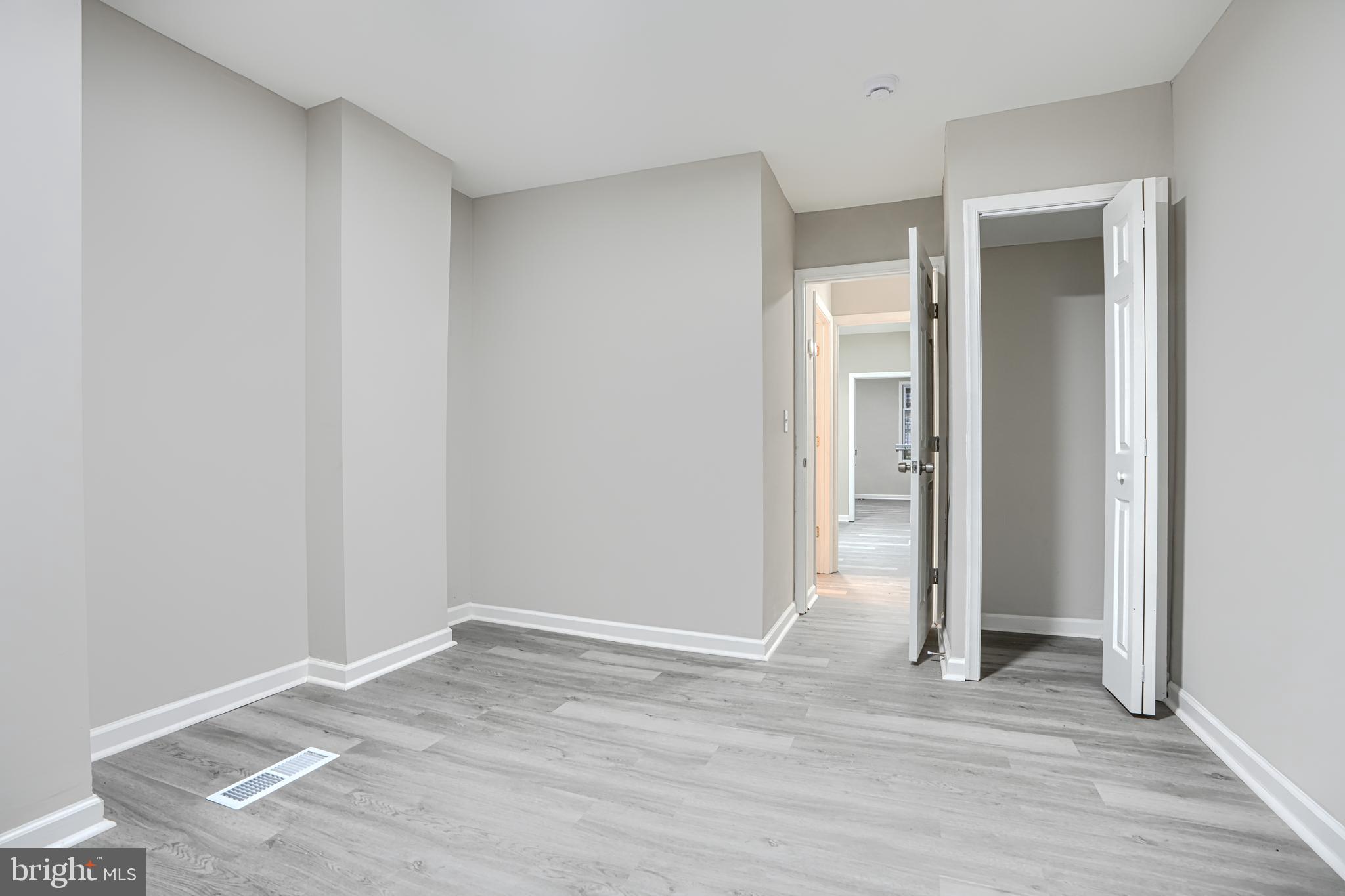 MADISON EASTEND - Residential