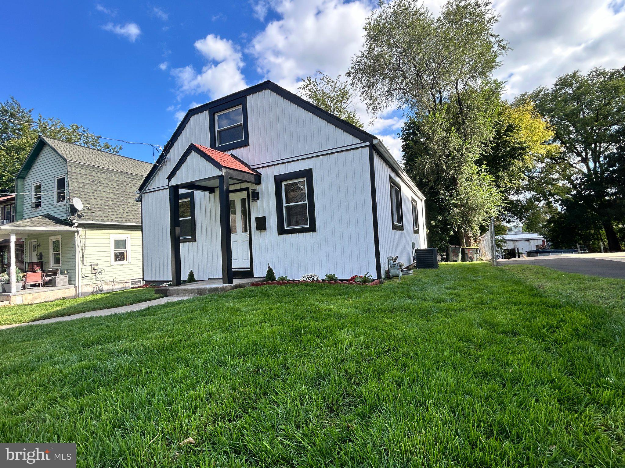 209 SUMMIT AVENUE