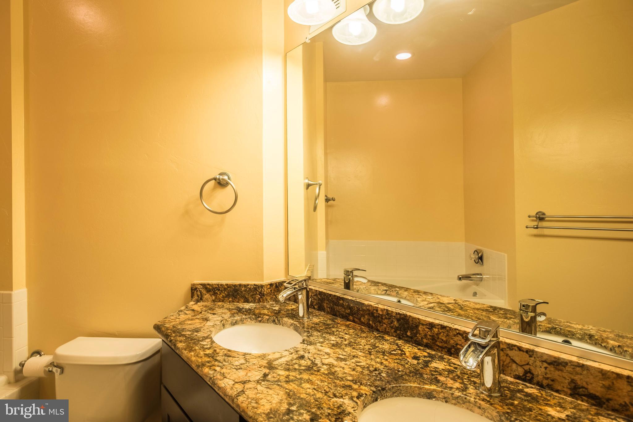 FOUNDERS WALK - Residential Lease