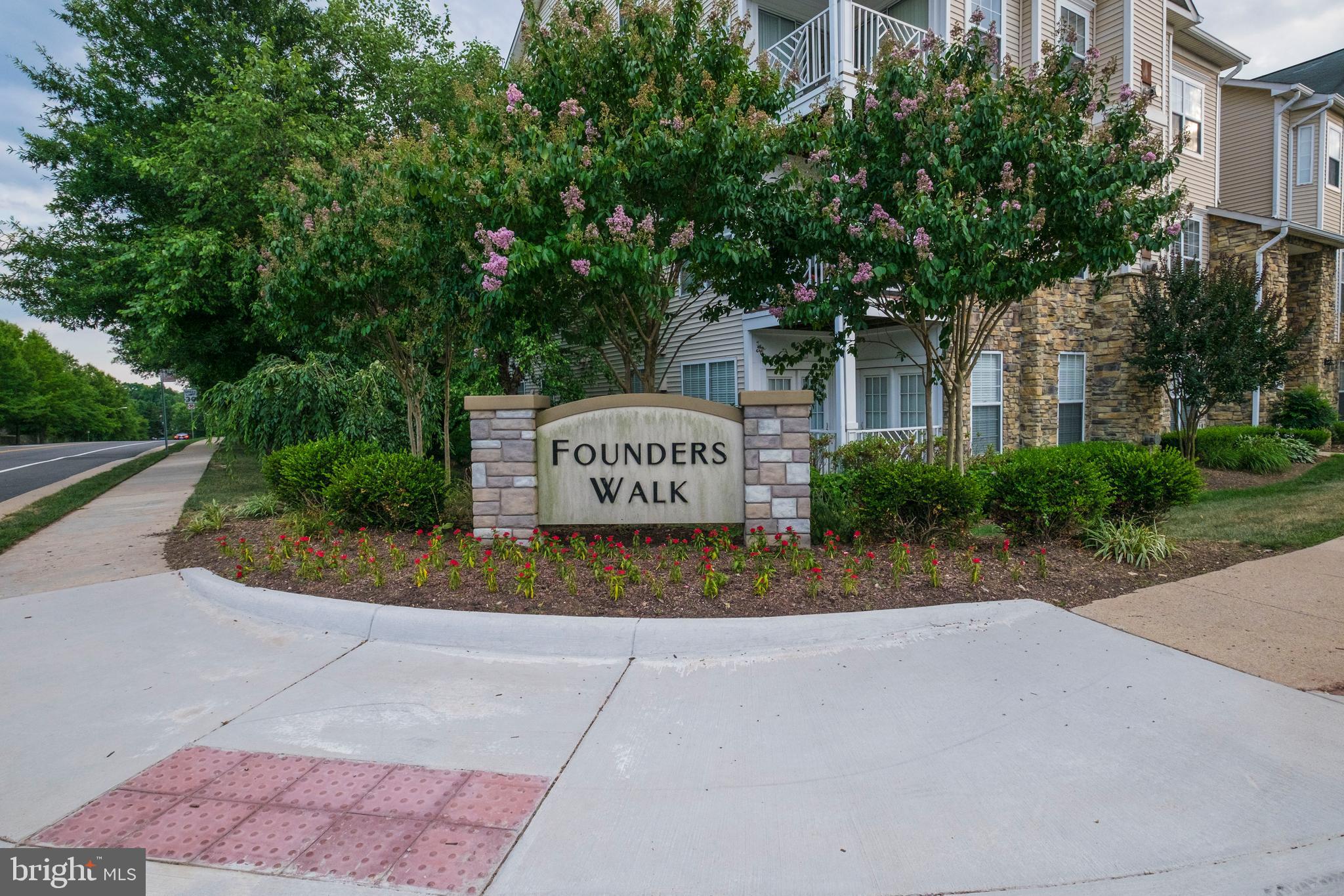 FOUNDERS WALK - Residential Lease