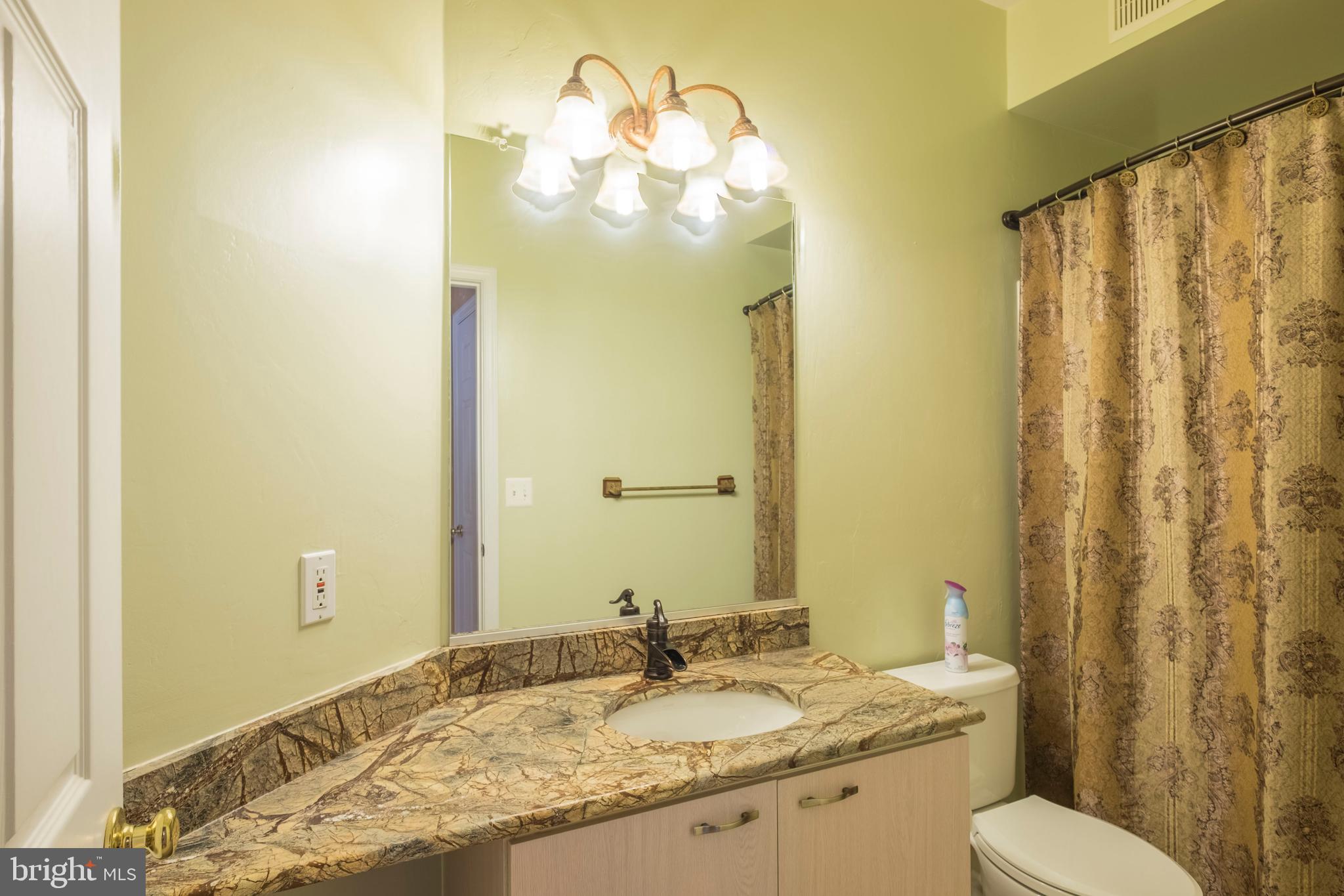 FOUNDERS WALK - Residential Lease