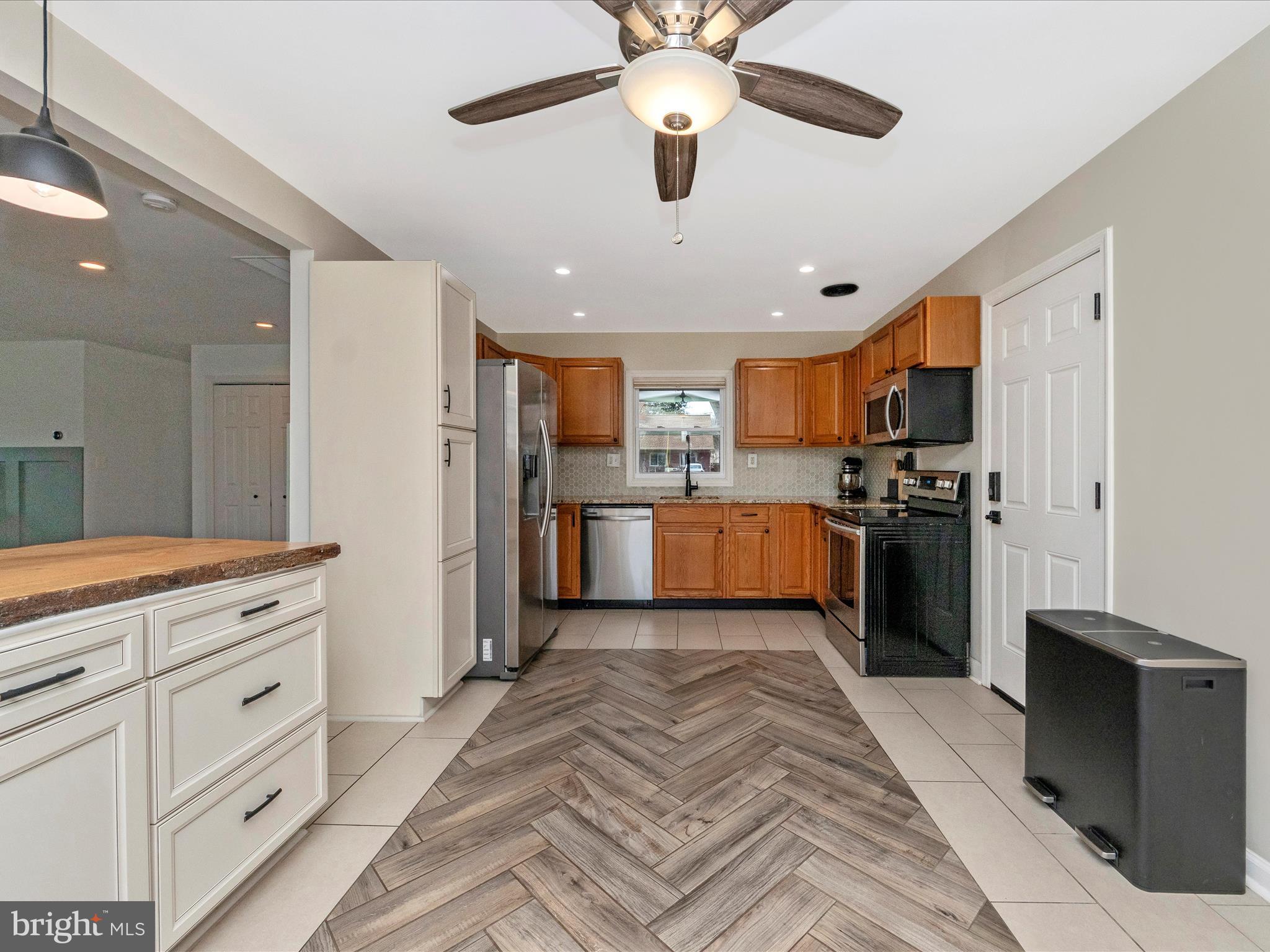 SOMERSET AT BELAIR - Residential