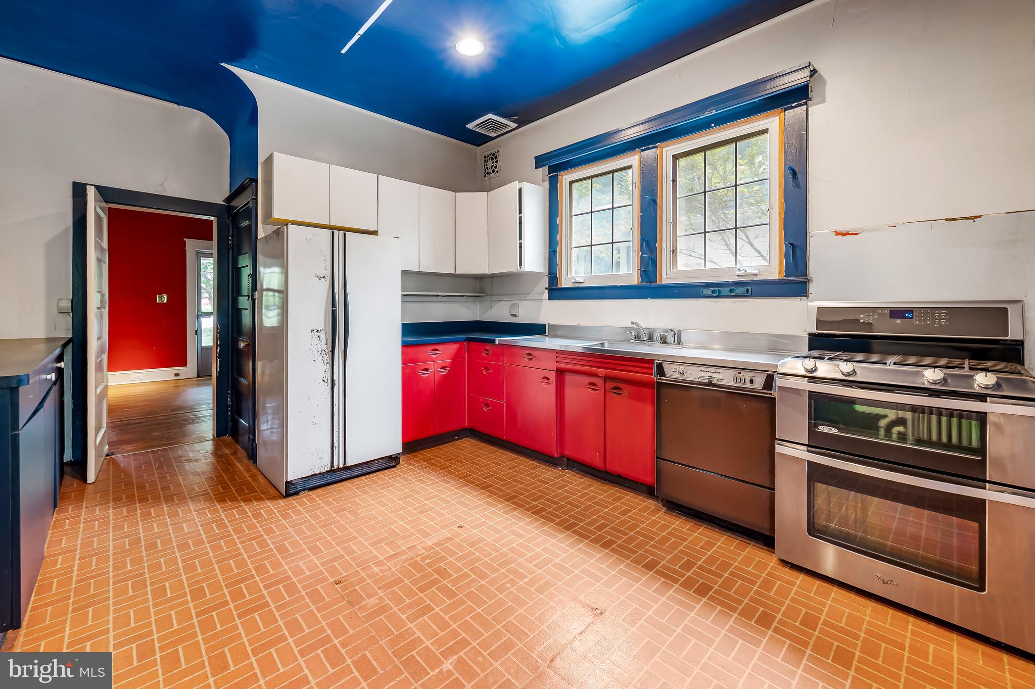 MOUNT WASHINGTON - Residential