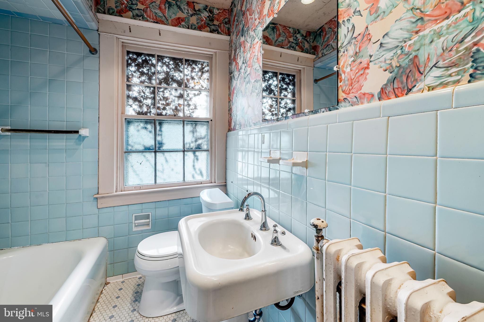 MOUNT WASHINGTON - Residential
