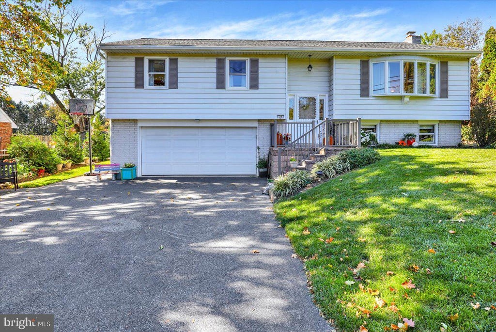 Photo of 30 N Church Street SW, EPHRATA, PA 17522 (MLS # PALA2097468)
