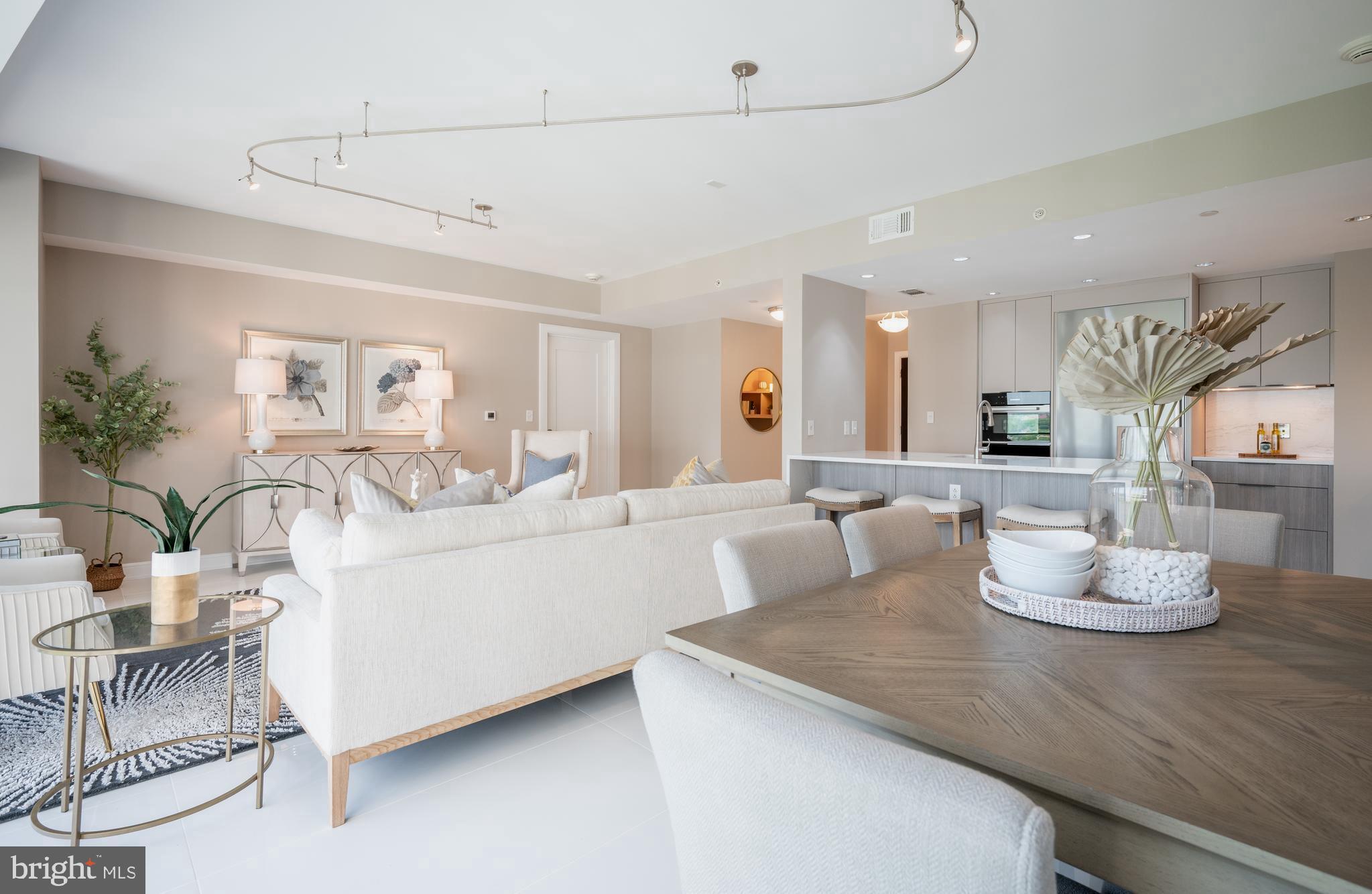 THE WATERVIEW - Residential